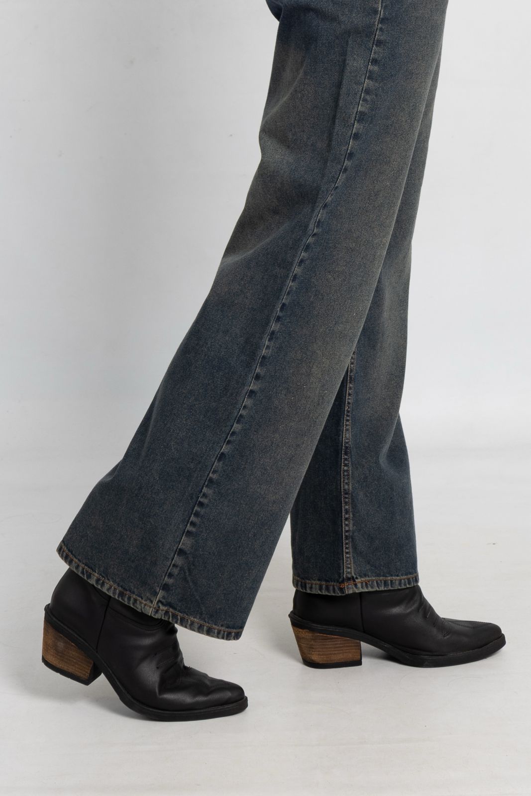 Art. 764 | Wide Leg Oxido con tapa bolsillo atrás TM.