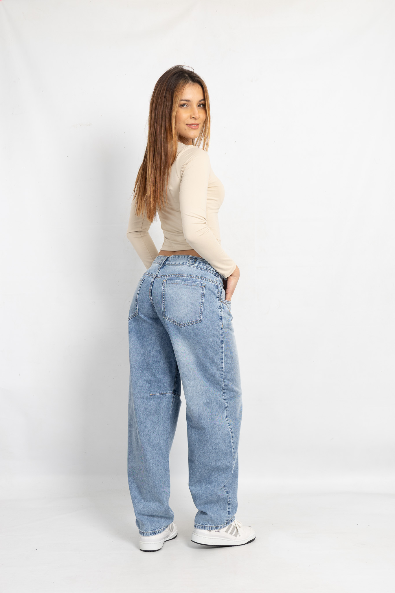 Art. 799 | Baggy Nevado con hebillas TB