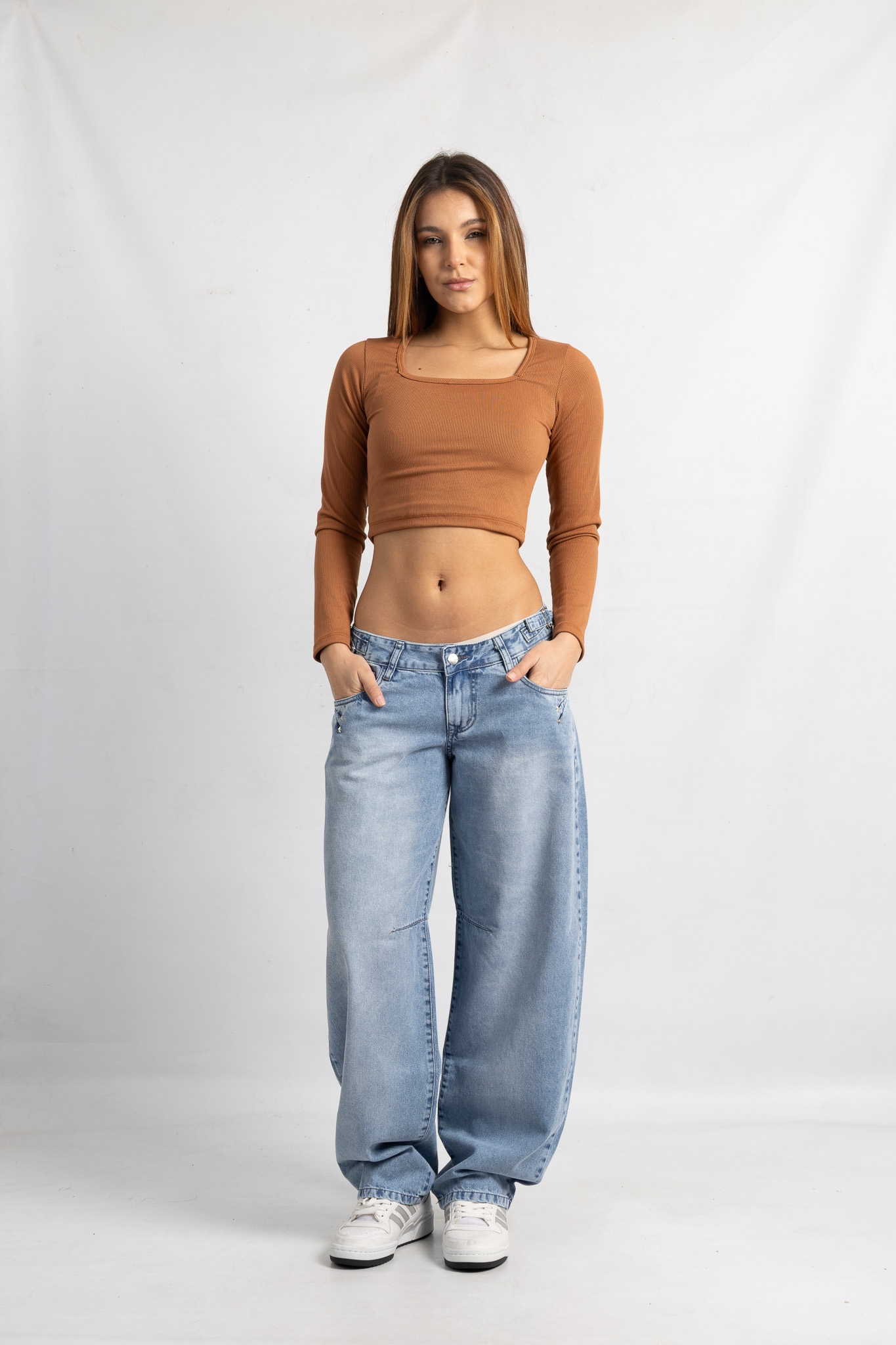 Art. 803 | Baggy Nevado clásico con hebillas HG TB