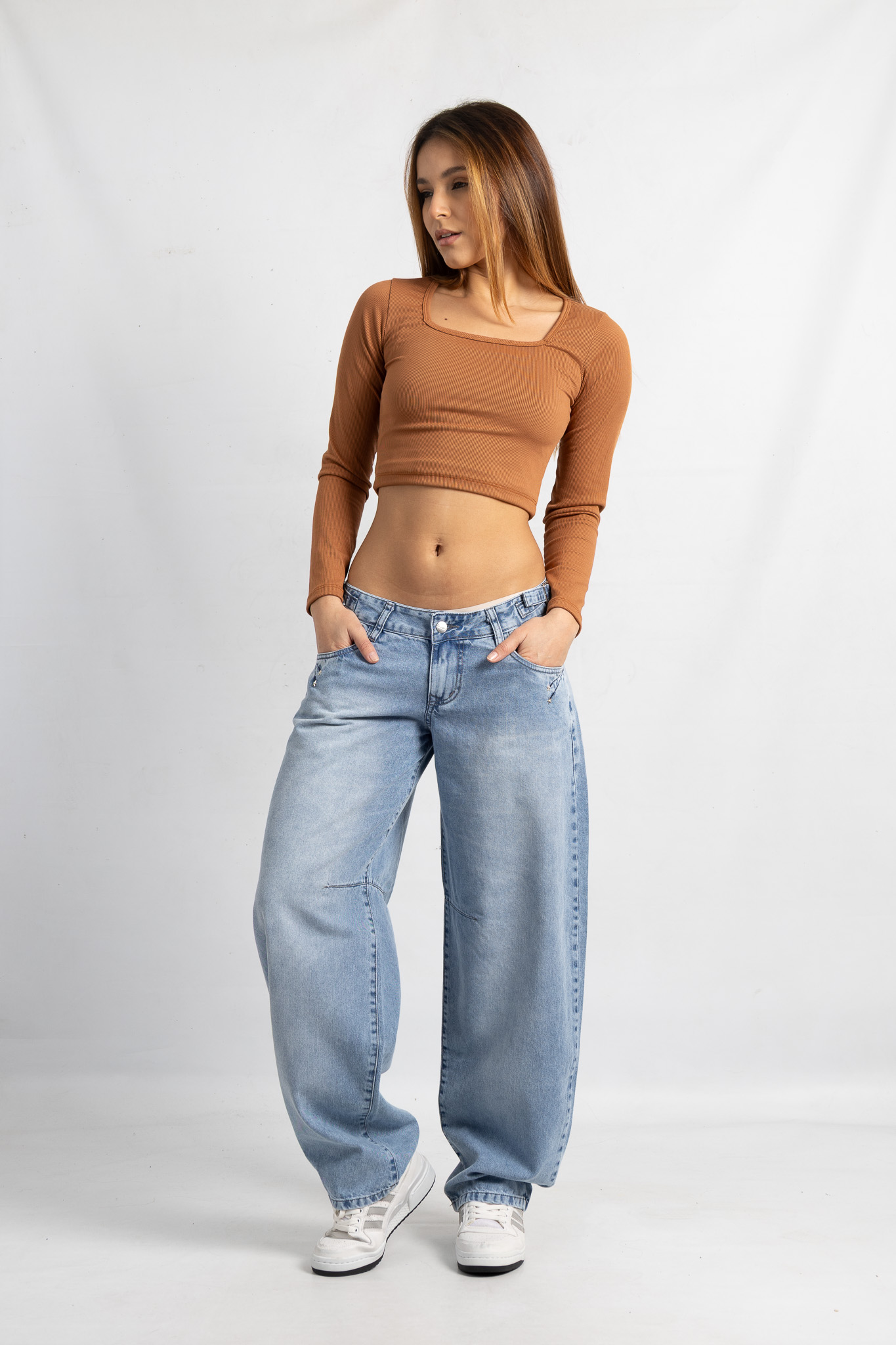 Art. 803 | Baggy Nevado clásico con hebillas HG TB