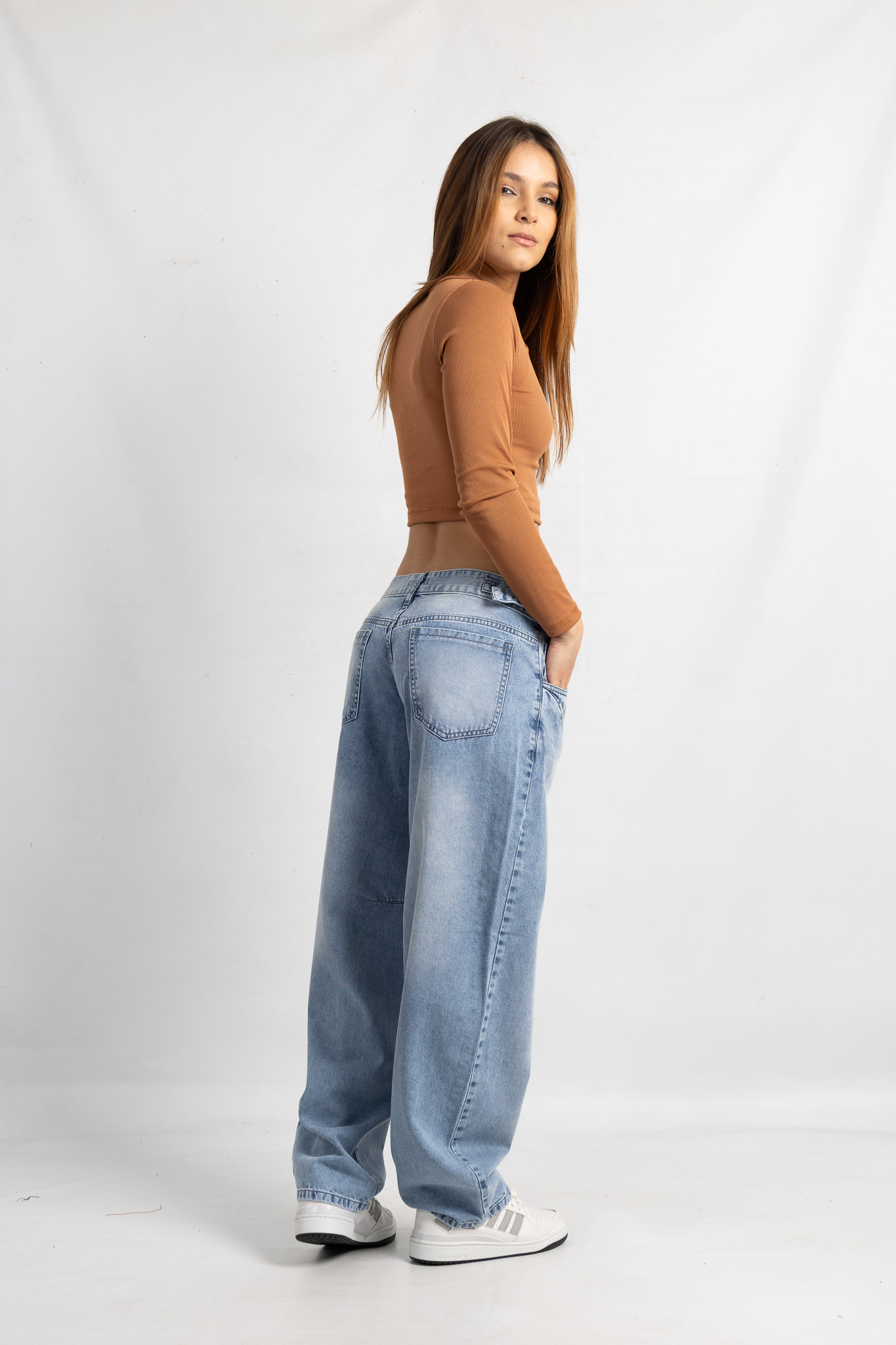 Art. 803 | Baggy Nevado clásico con hebillas HG TB
