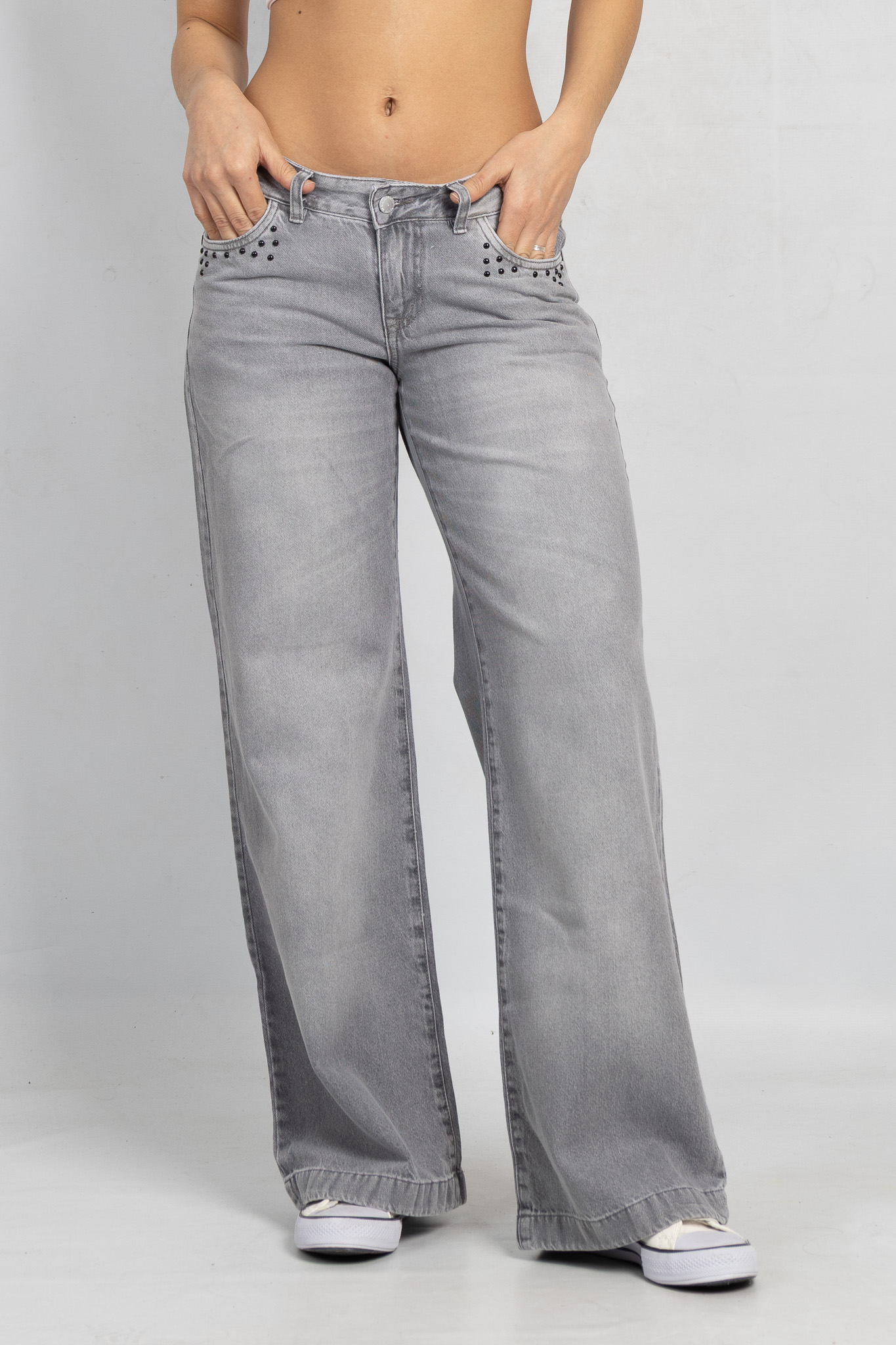 Art. 818 | Wide leg Gris Claro con tachitas TB