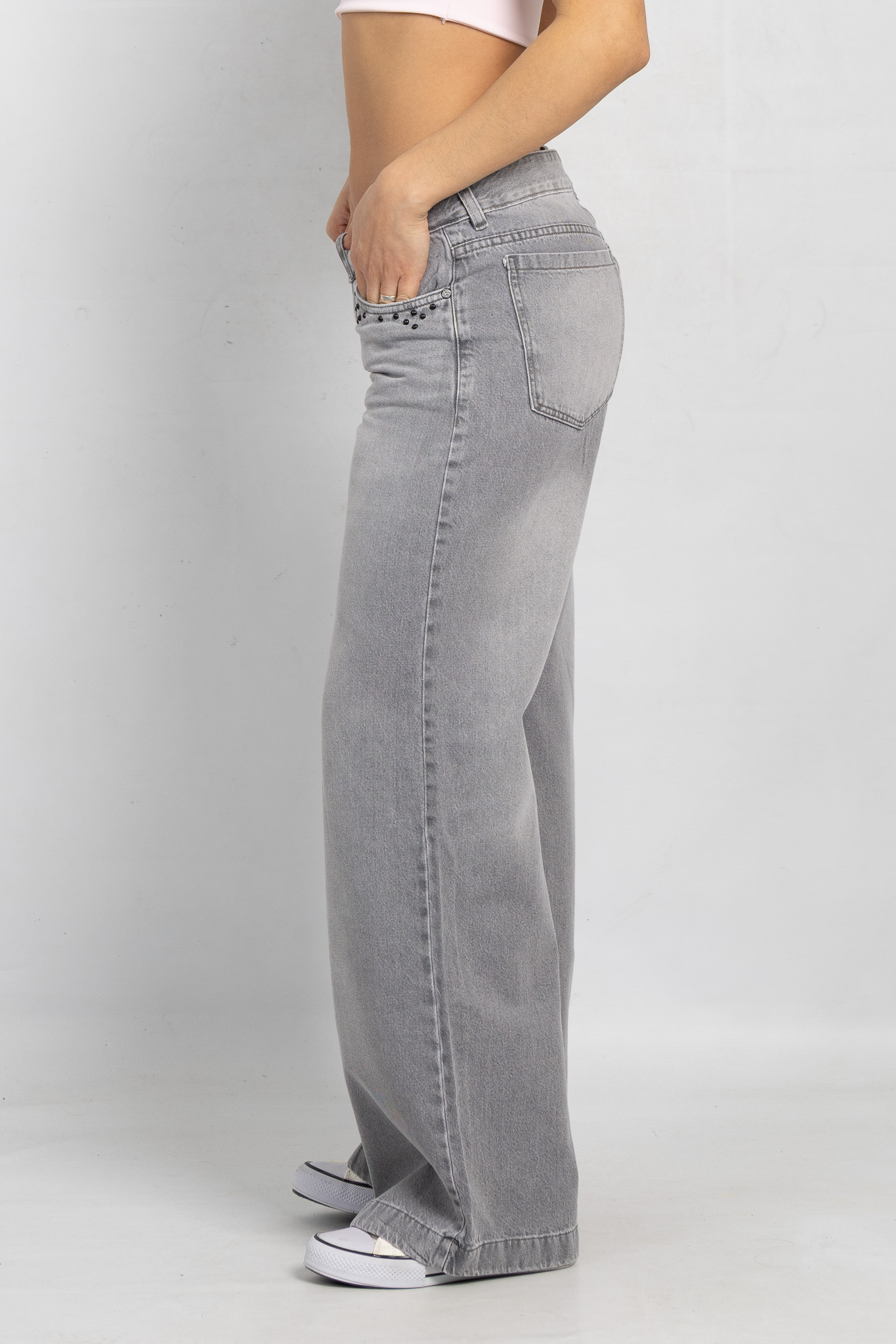 Art. 818 | Wide leg Gris Claro con tachitas TB