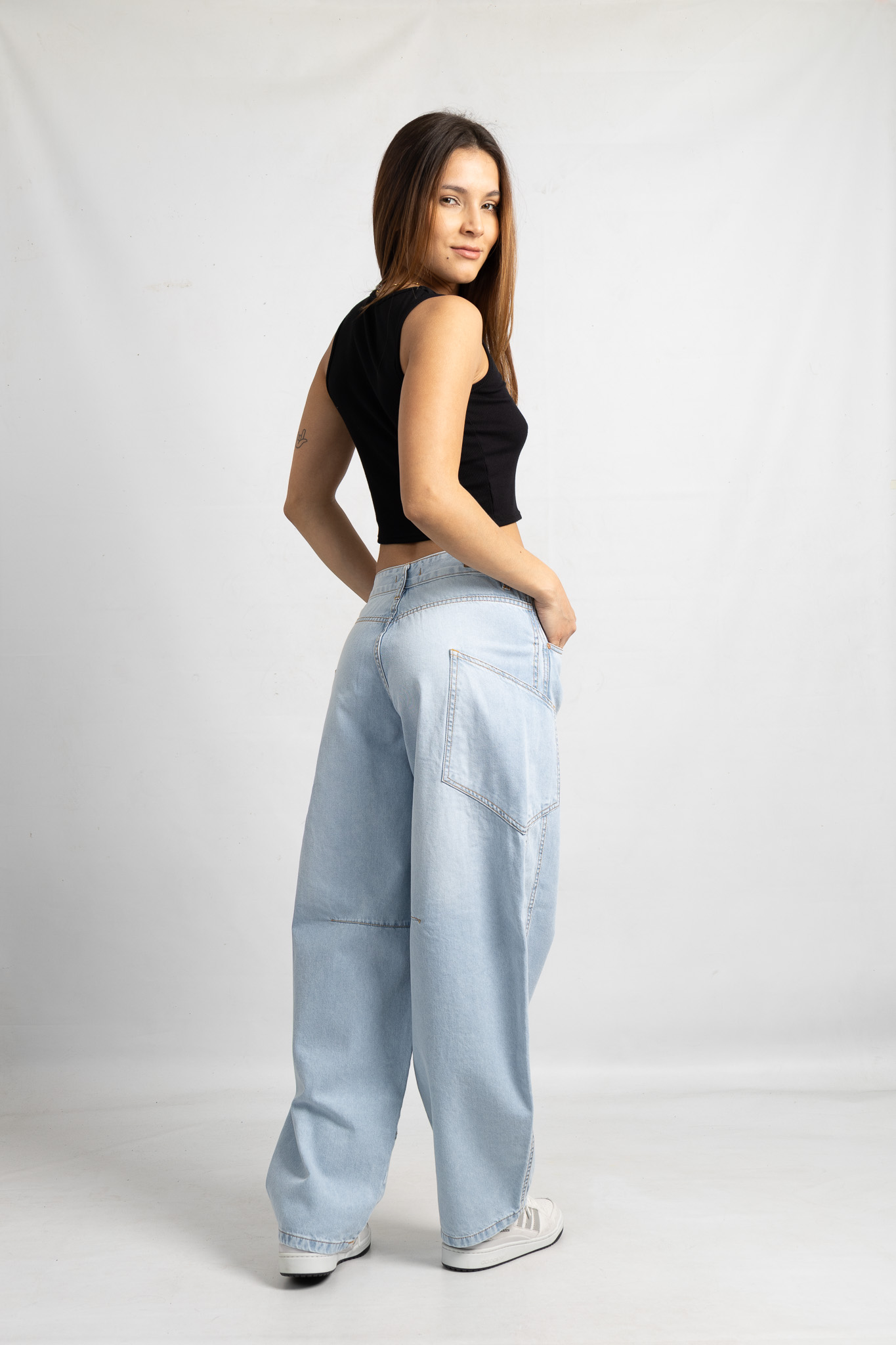 Art. 832 | Barrel Nevado Claro Bolsillo Lateral Oversized TM