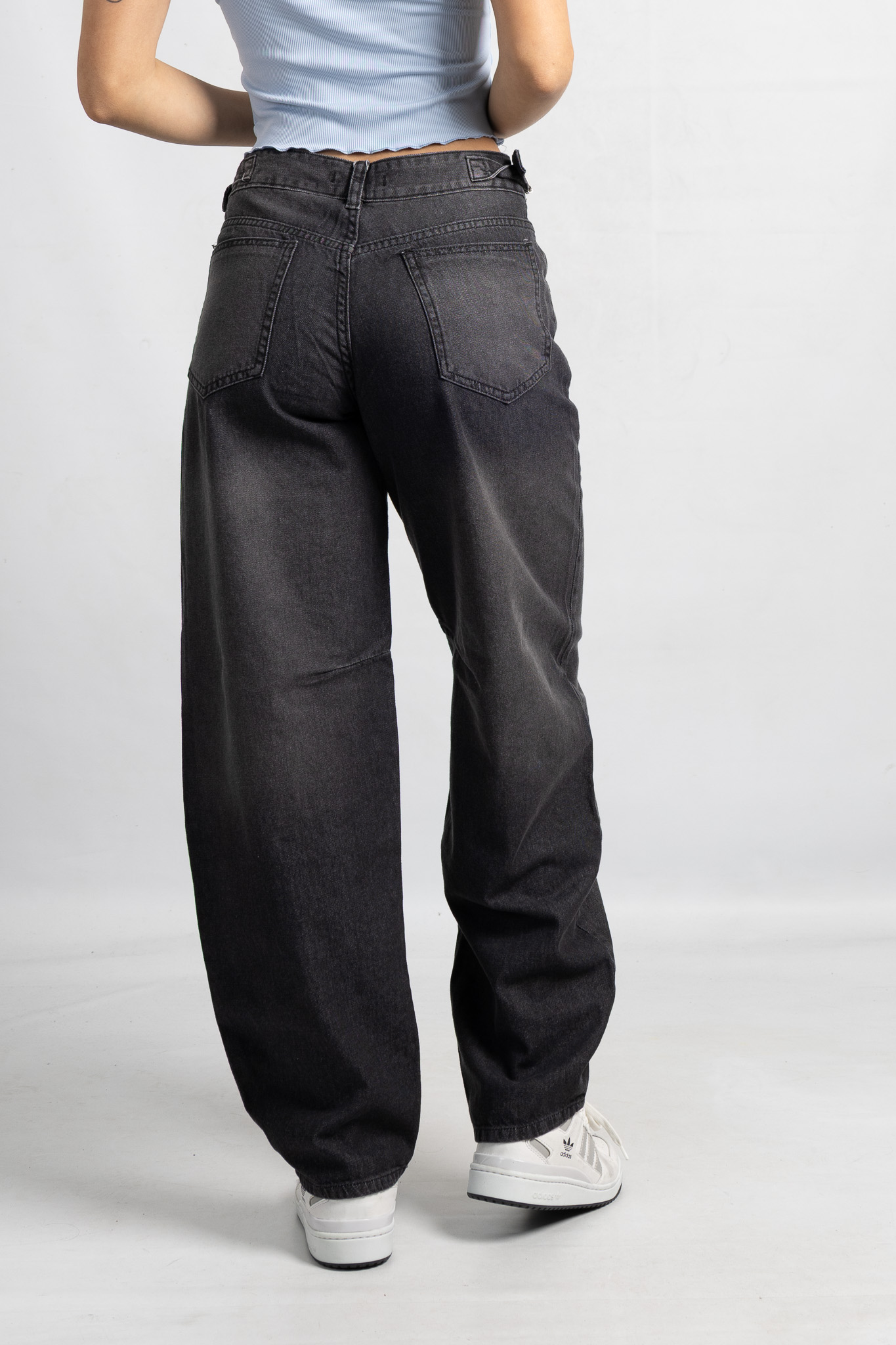Art. 836 | Baggy Gris con hebilla TM