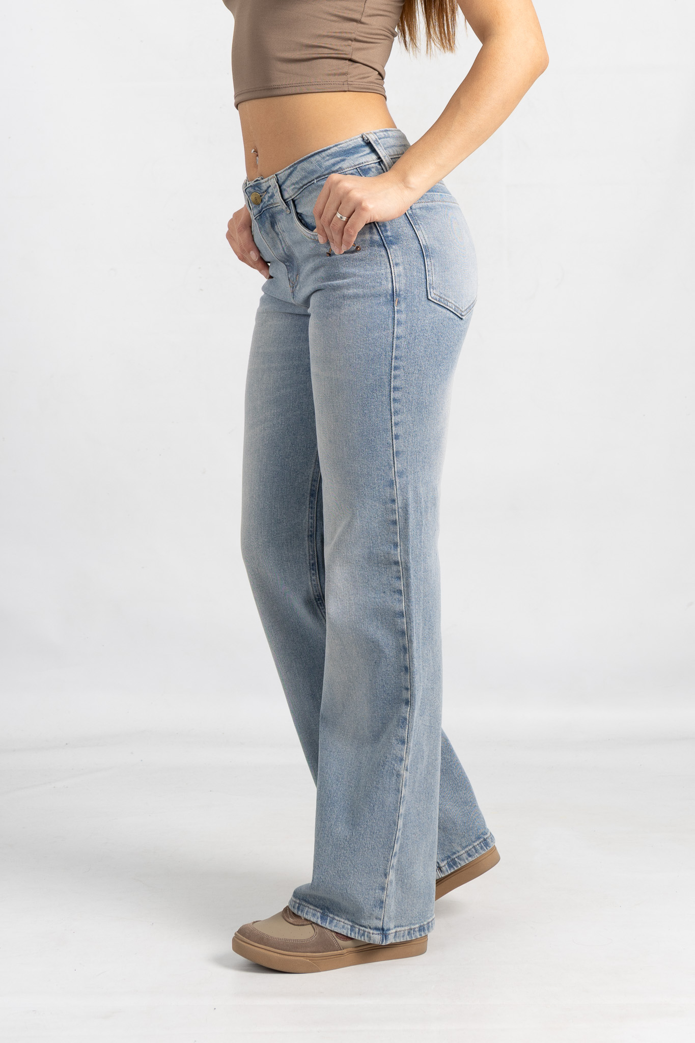 Art. 846 | Wide Leg Semi-Elastizado Oxido Matizado con tachitas