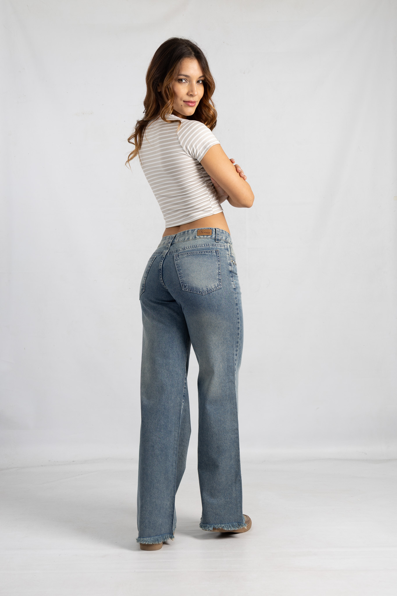 Art. 853 | Wide leg Oxido Desflecado con tachitas TM