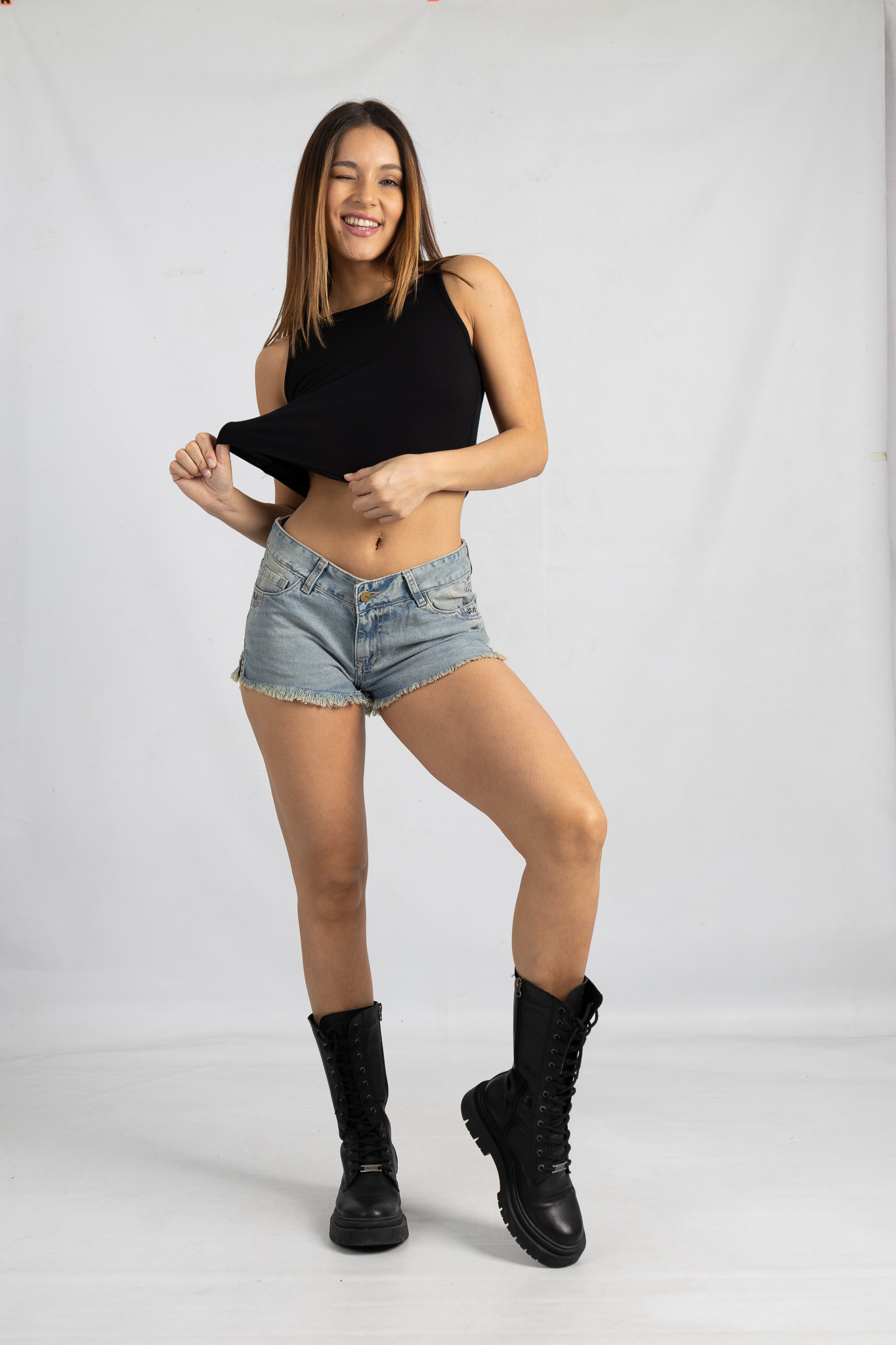 SH-152 | Short Oxido Matizado Con abertura tachita y desflecado TB