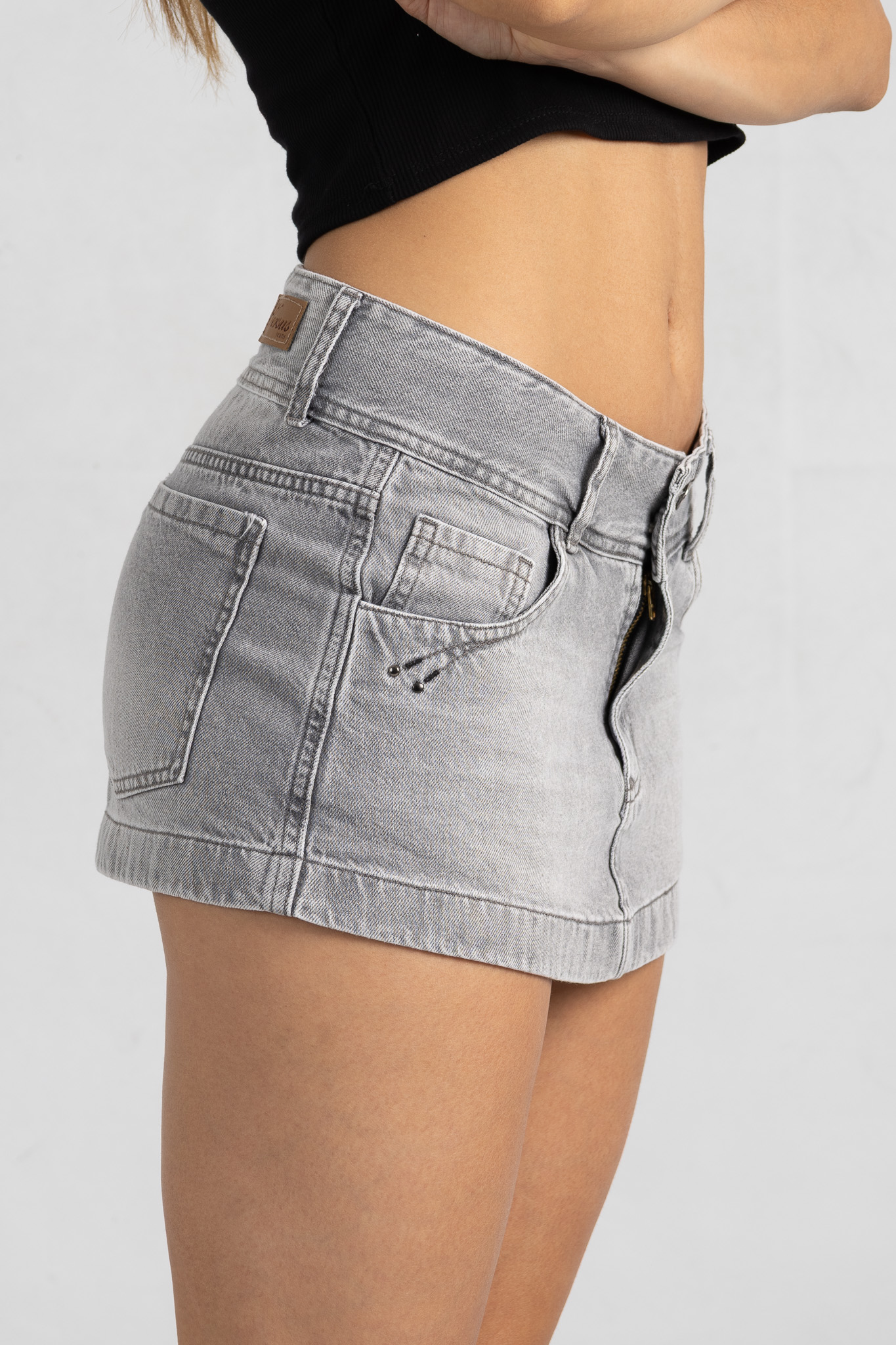 M-69 | Mini Gris Clasico con detalles en los bolsillos