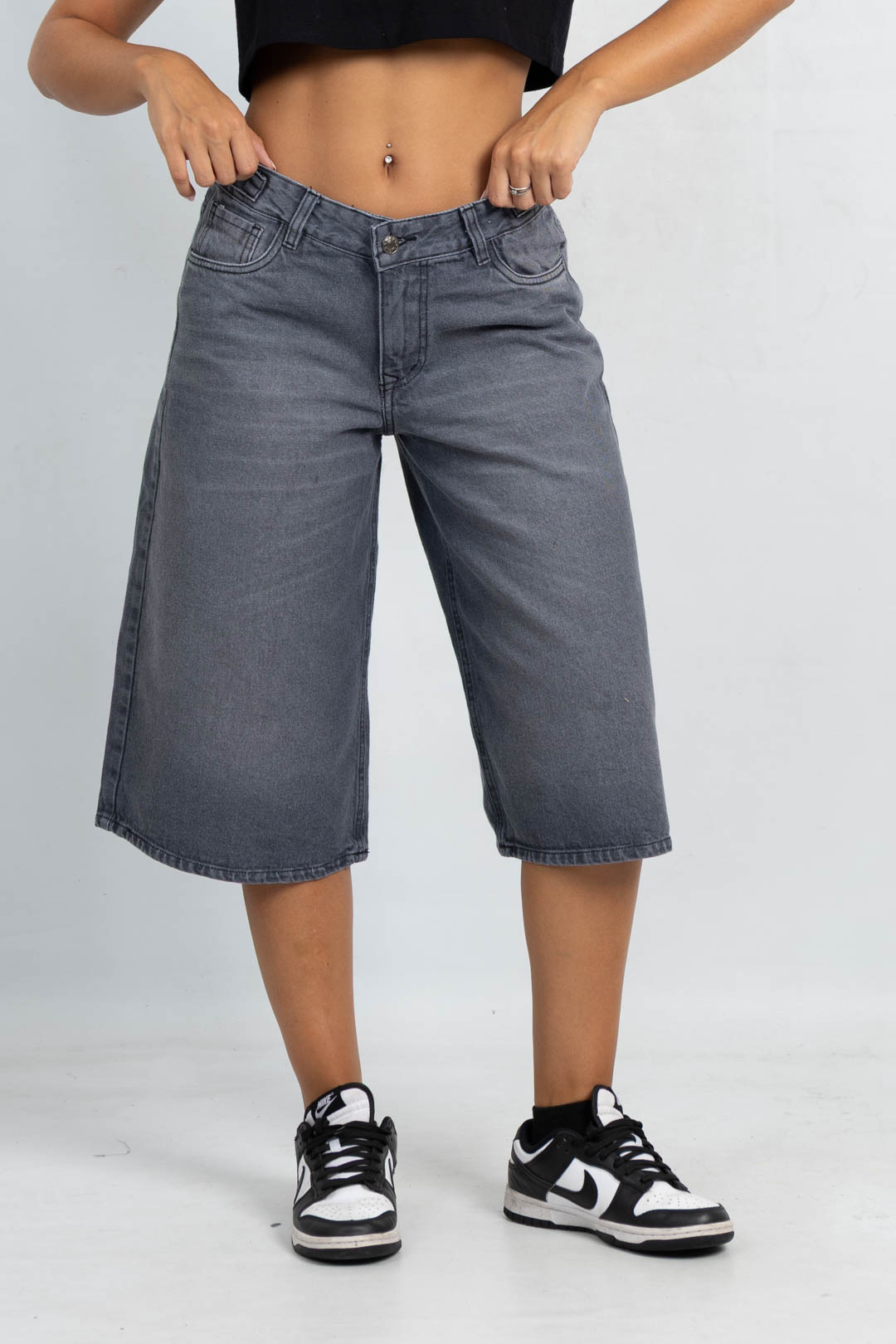 B-32 | Bermuda Gris Con Hebilla