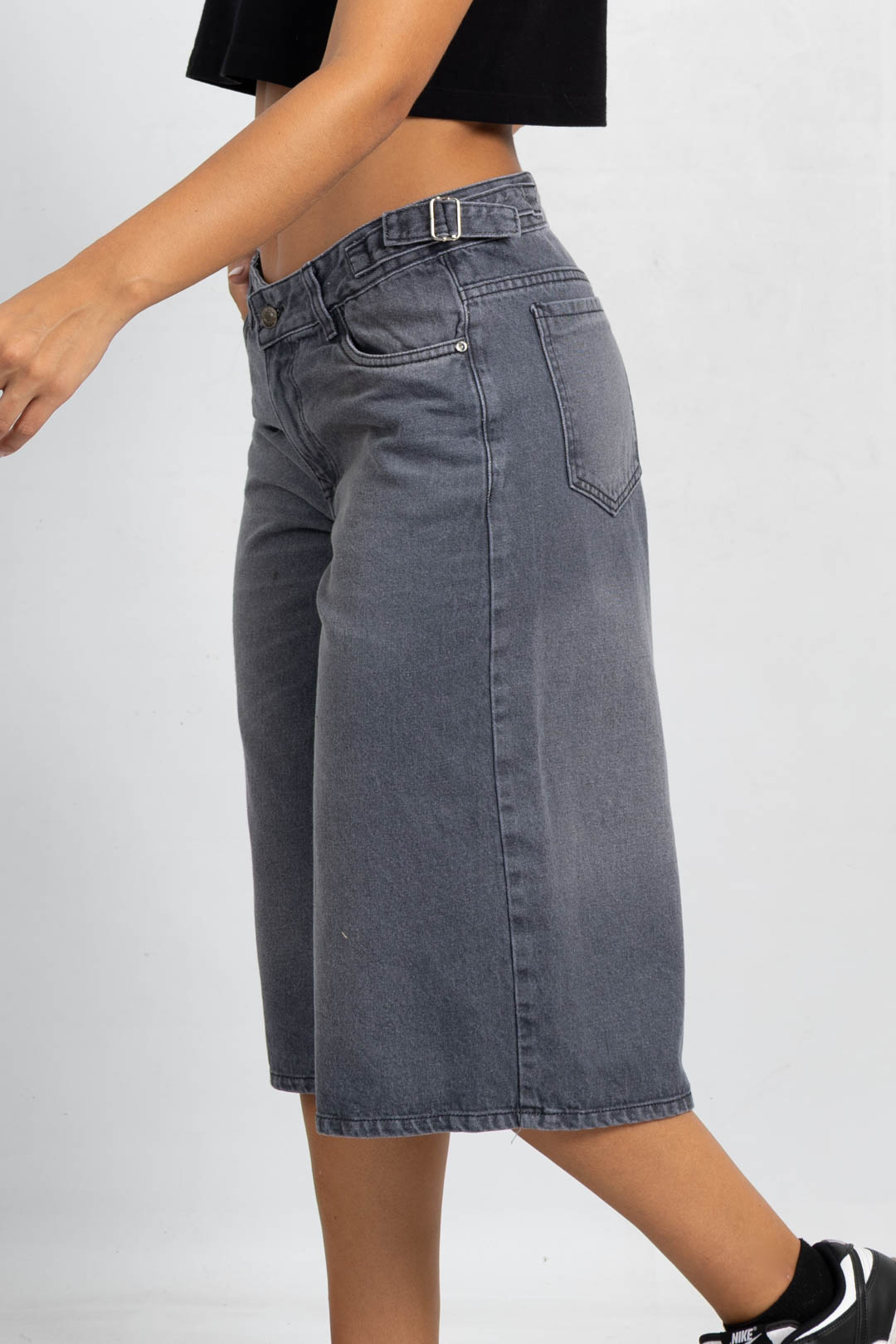 B-32 | Bermuda Gris Con Hebilla