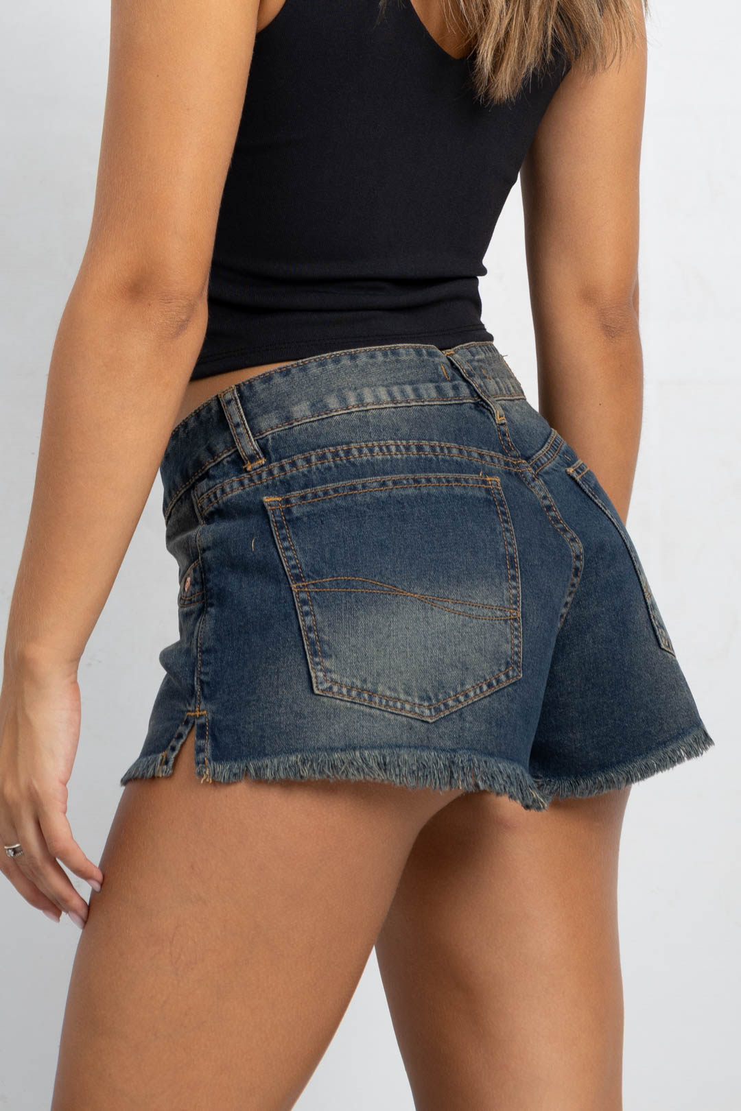 SH-164 | Short Oxido Desflecado Detalles y con abertura TB