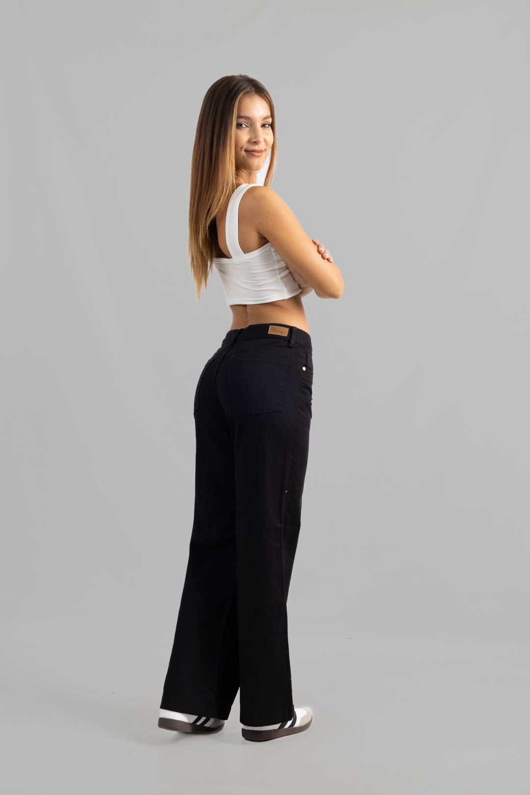 Art.877 | Wide Leg negro Boteado ancho TM