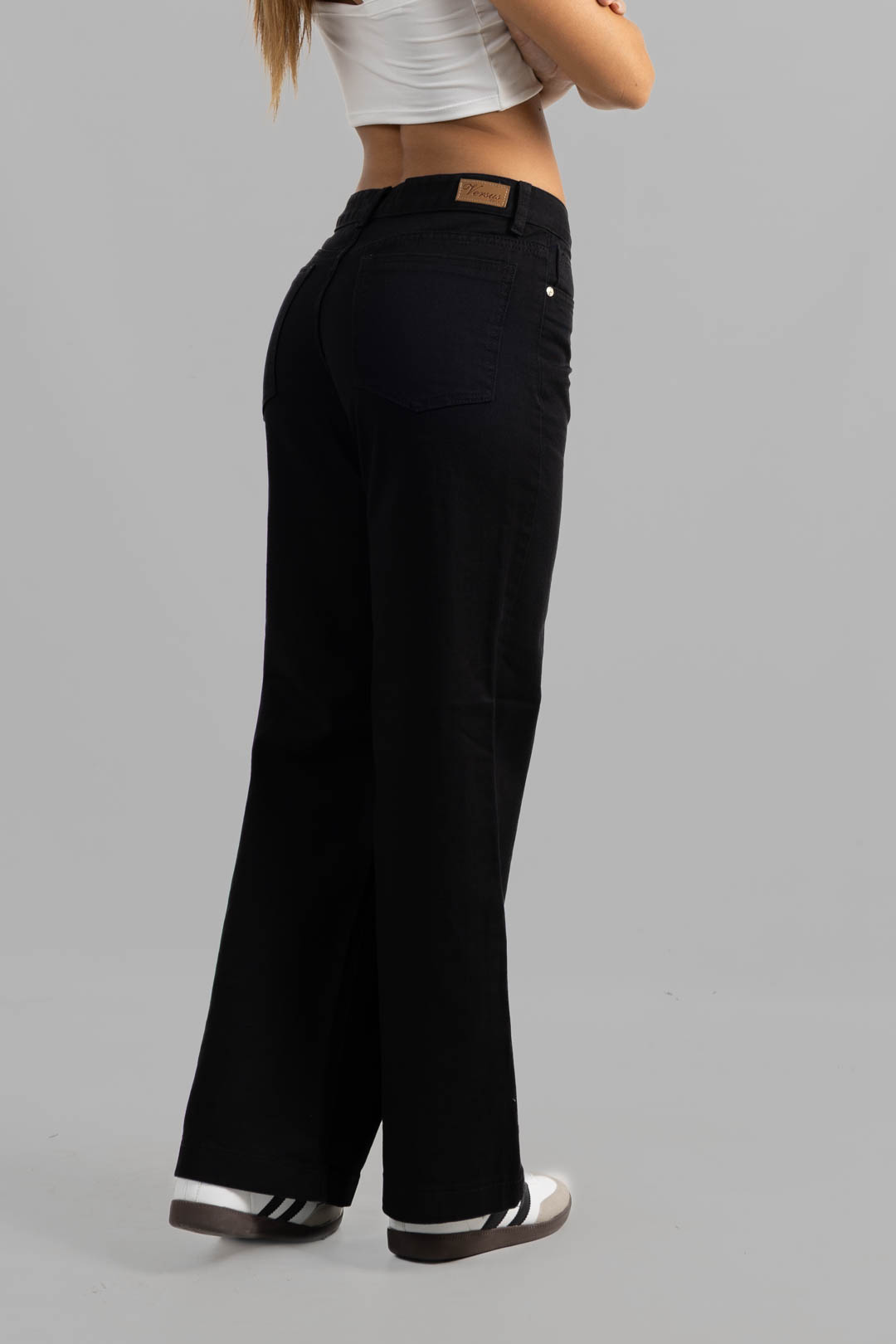 Art.877 | Wide Leg negro Boteado ancho TM