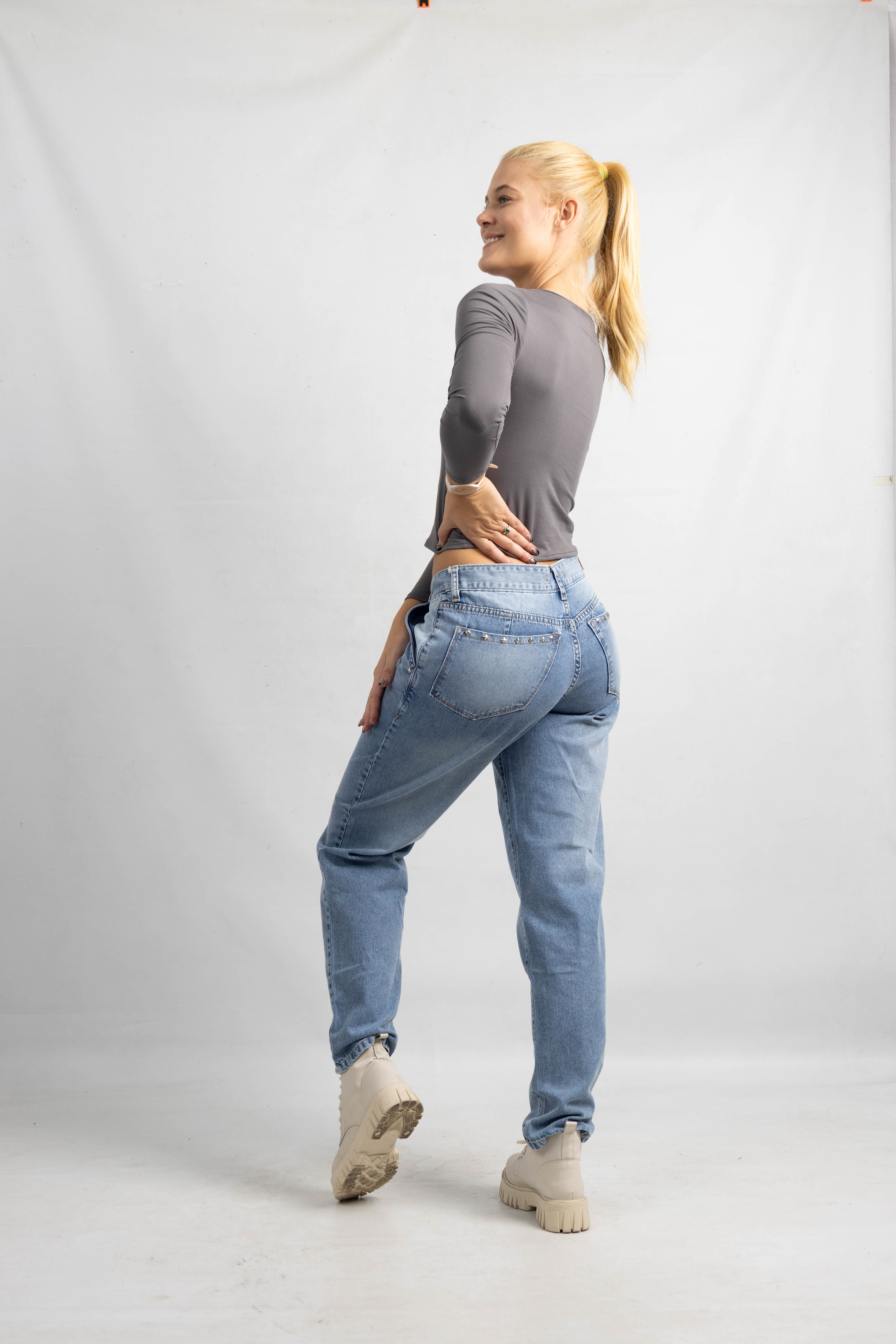 Art. 898 | Mom Slouchy nevado clasico