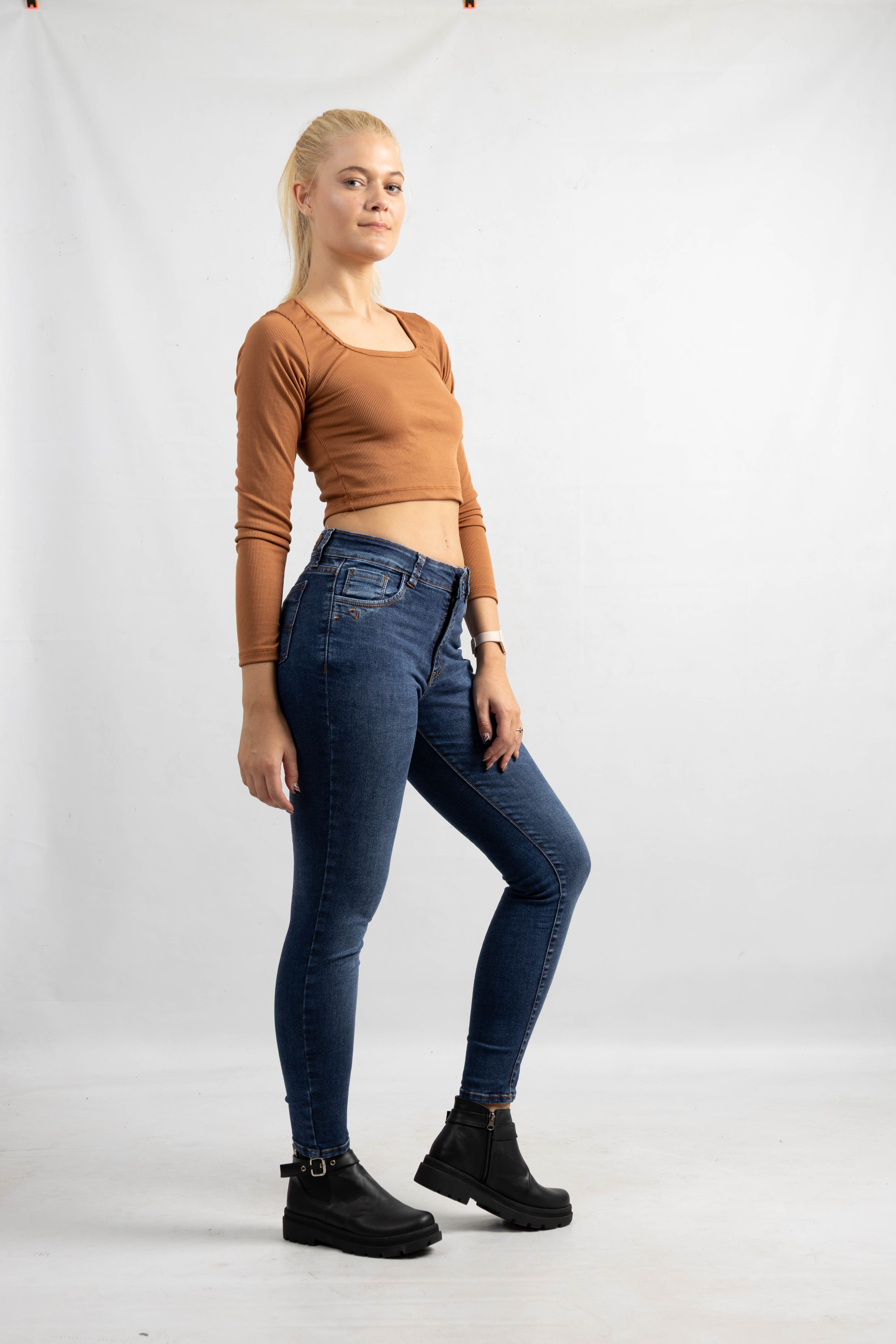 Art. 902 | Chupin Nevado Oscuro detalle bolsillo HN