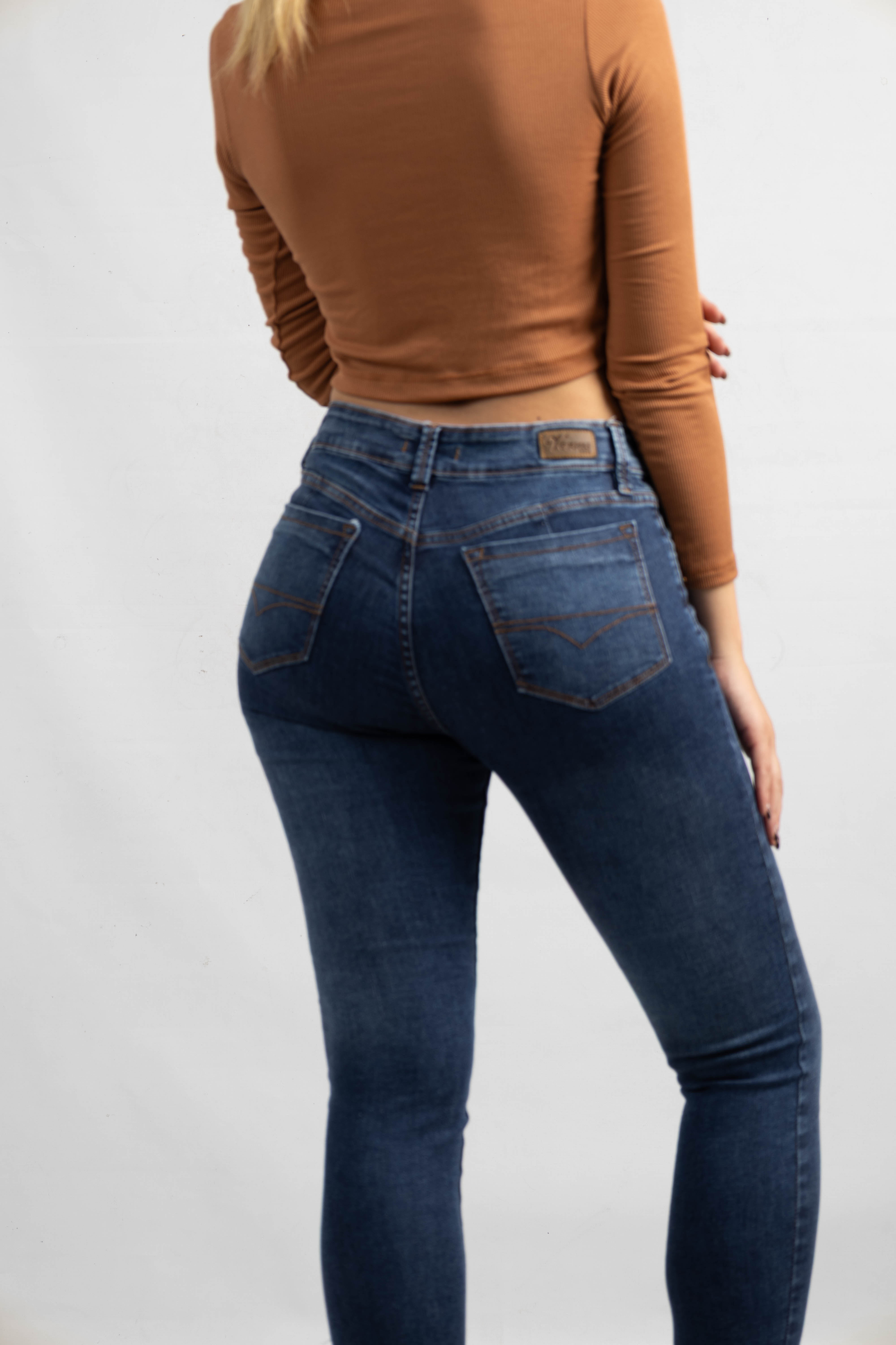 Art. 902 | Chupin Nevado Oscuro detalle bolsillo HN