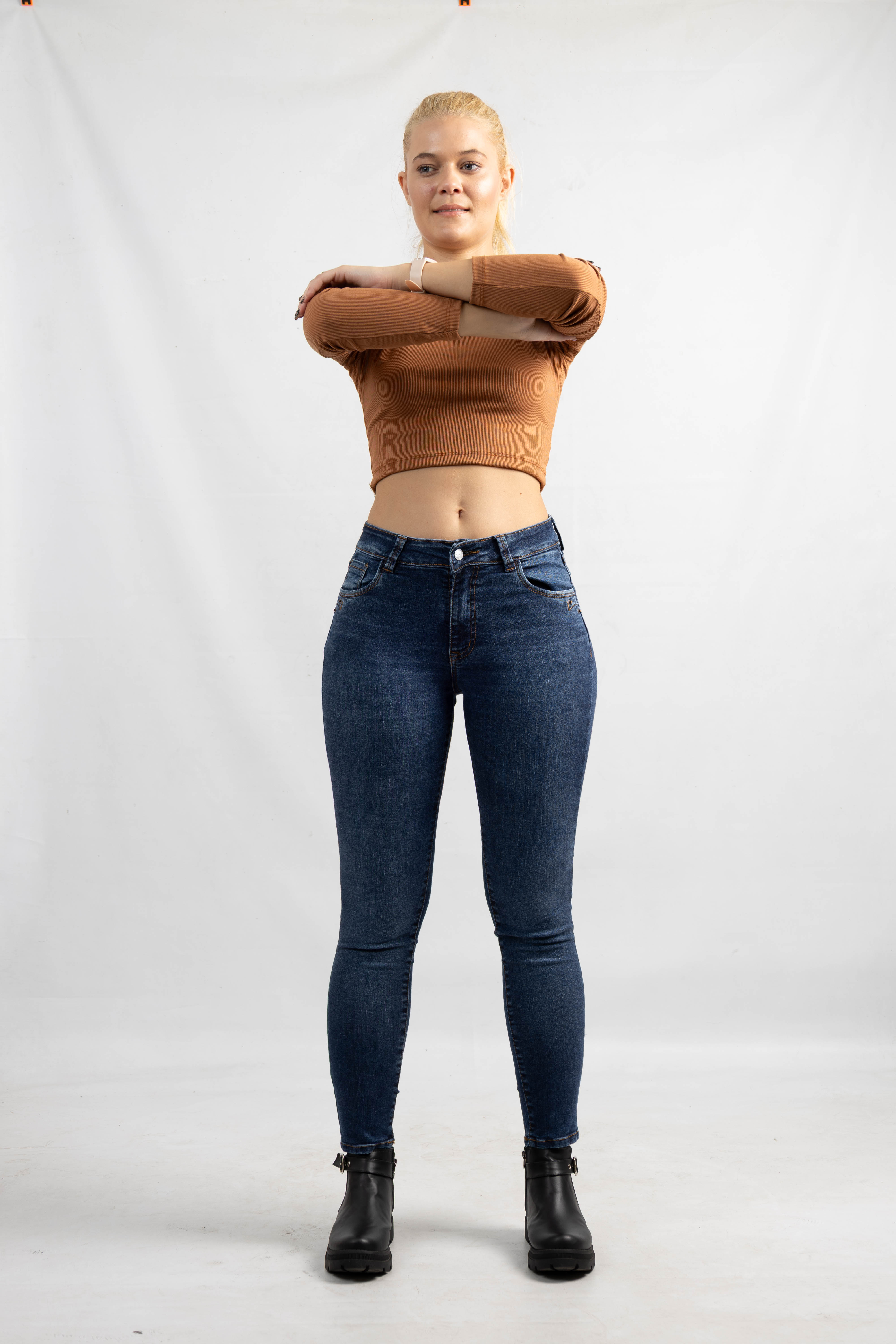 Art. 902 | Chupin Nevado Oscuro detalle bolsillo HN