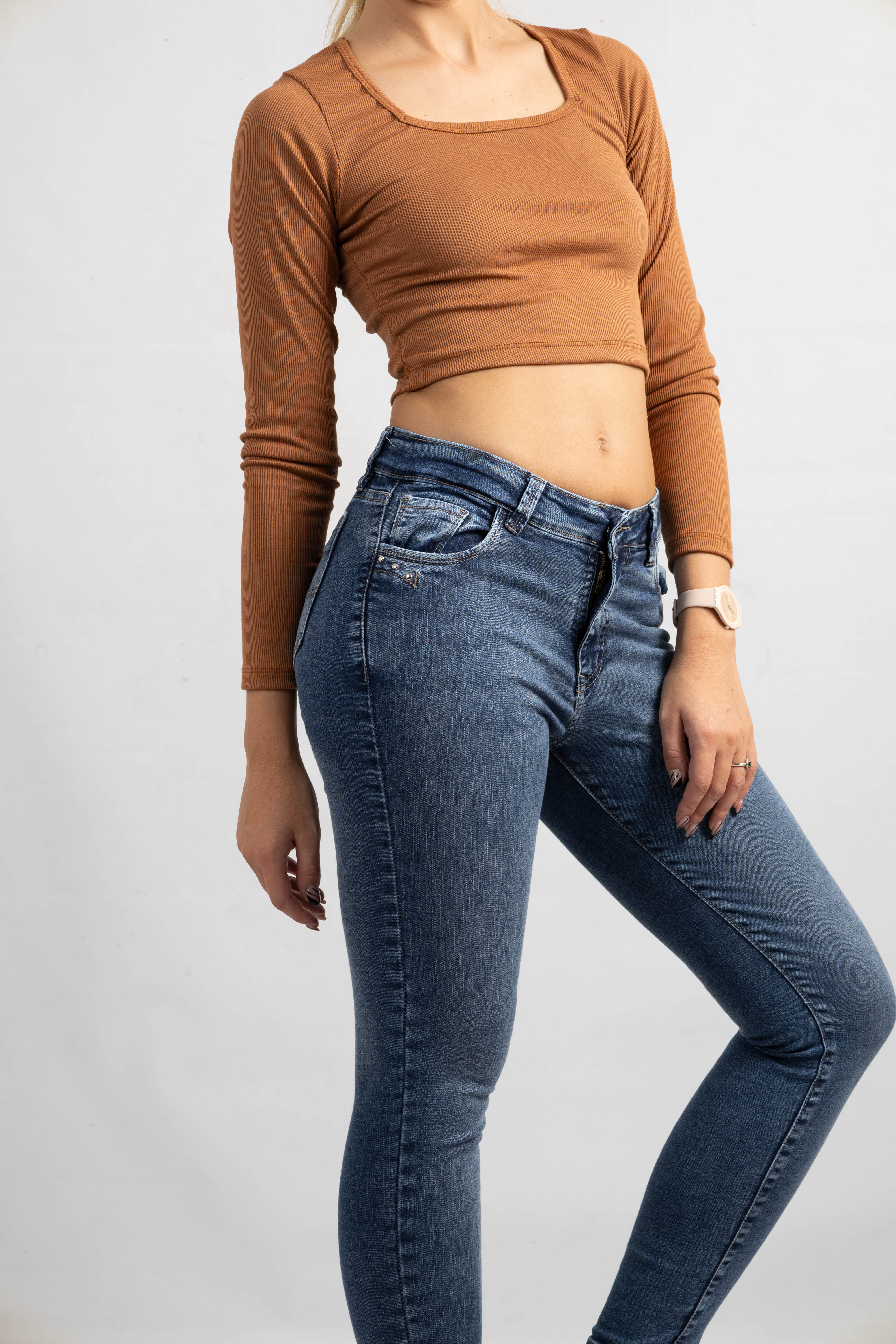 Art. 903 | Chupin Nevado Oscuro detalle bolsillo tachita HN