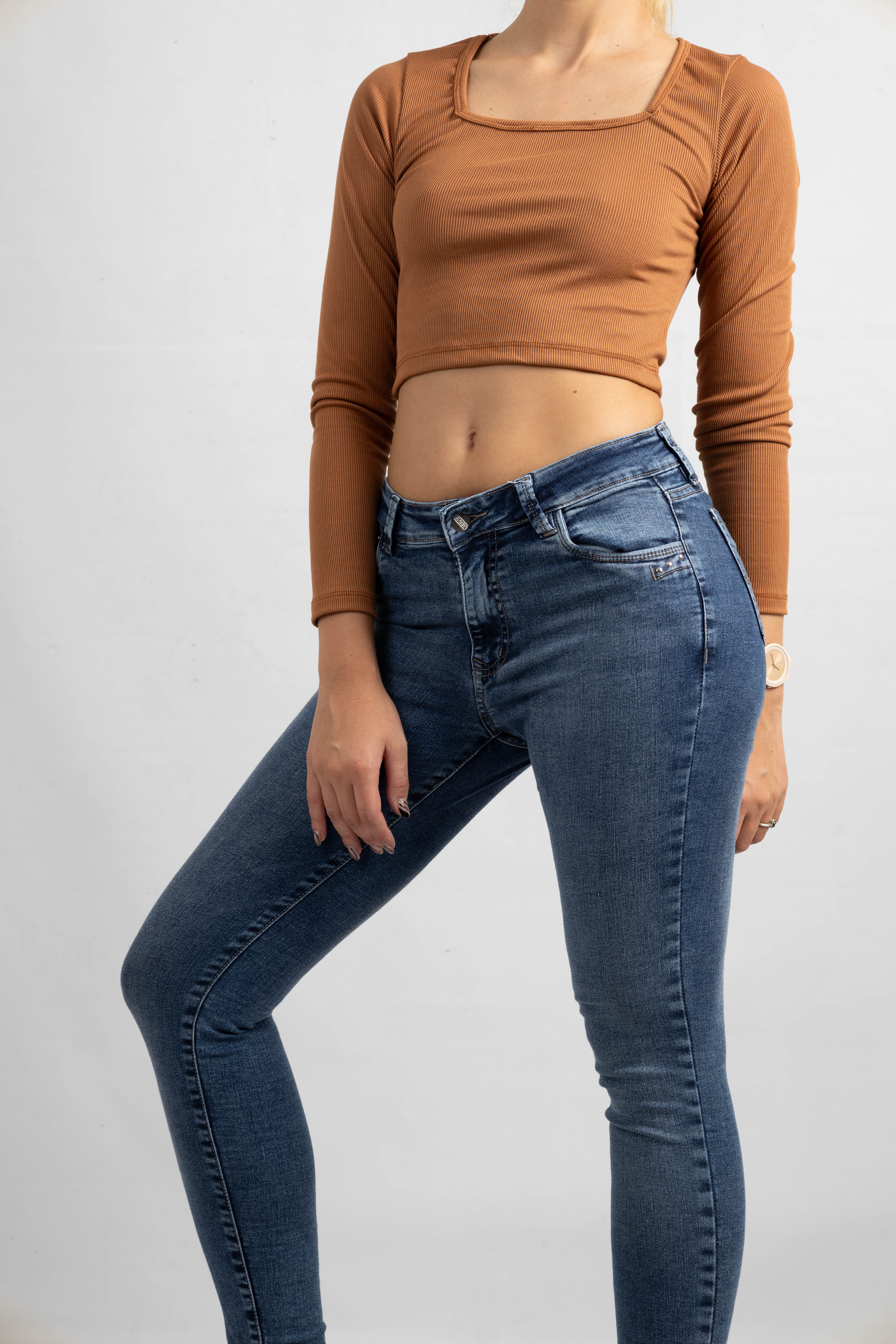 Art. 903 | Chupin Nevado Oscuro detalle bolsillo tachita HN