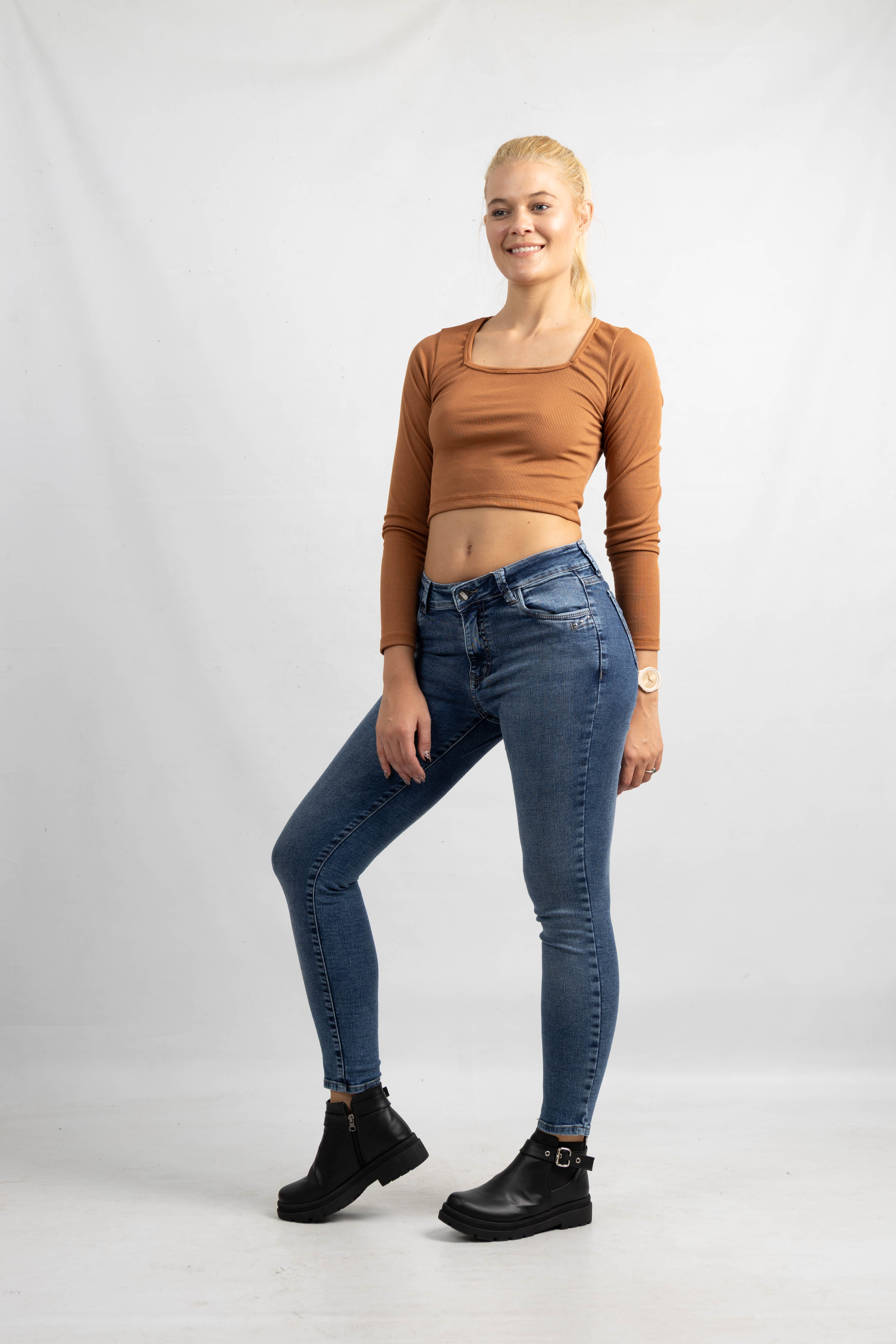 Art. 903 | Chupin Nevado Oscuro detalle bolsillo tachita HN