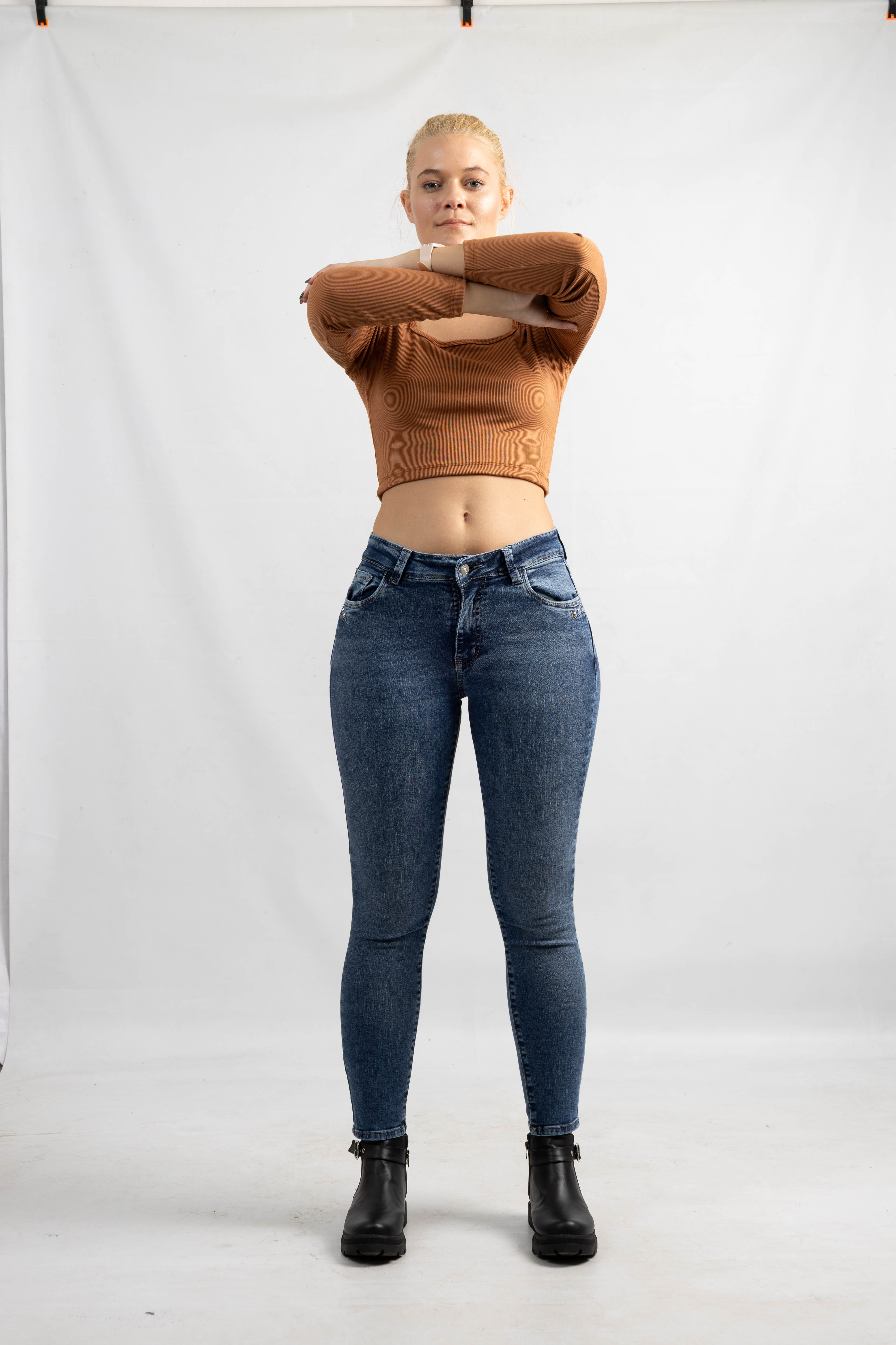 Art. 903 | Chupin Nevado Oscuro detalle bolsillo tachita HN