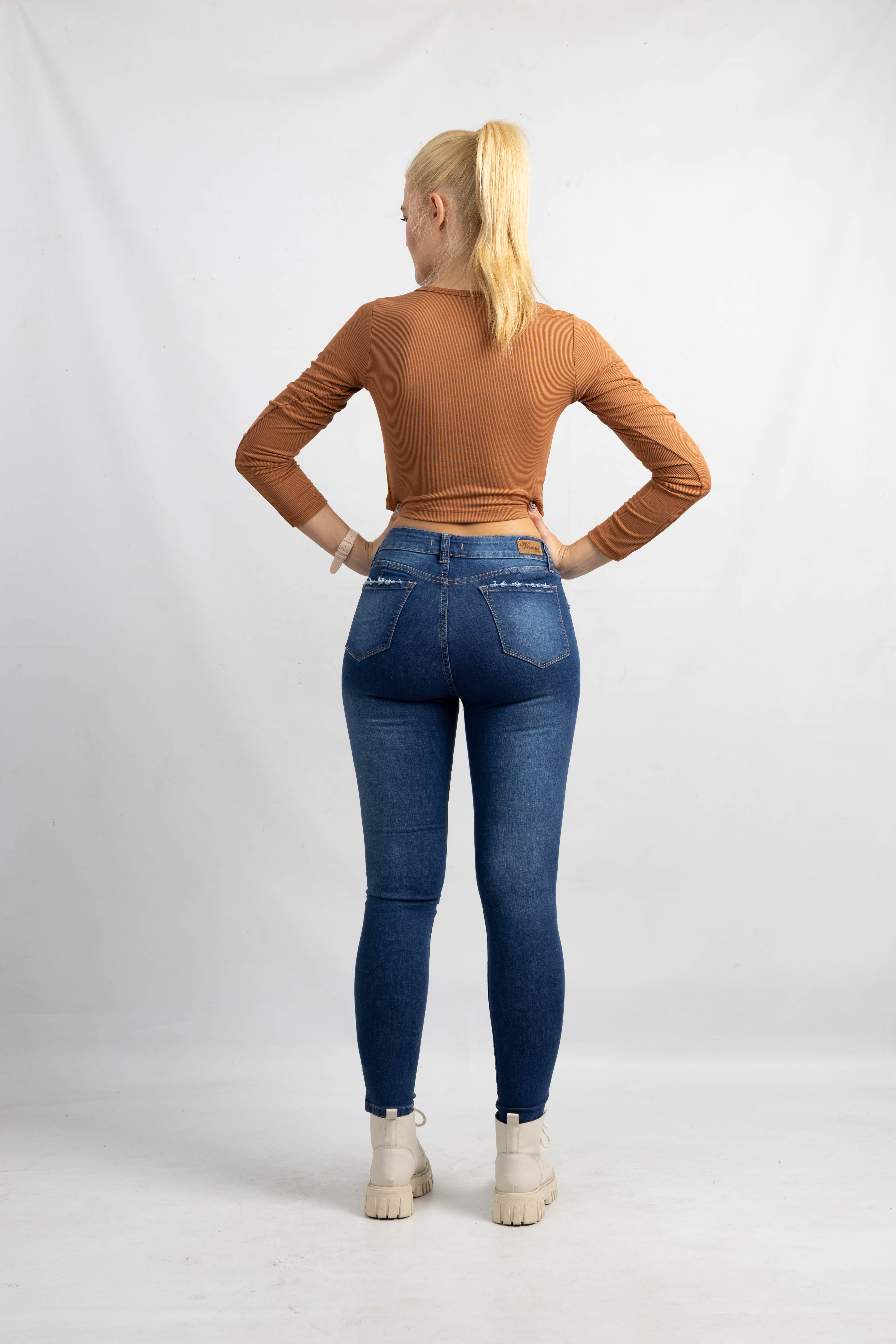 Art. 906 | Chupín clásico pulido bolsillos con tachitas