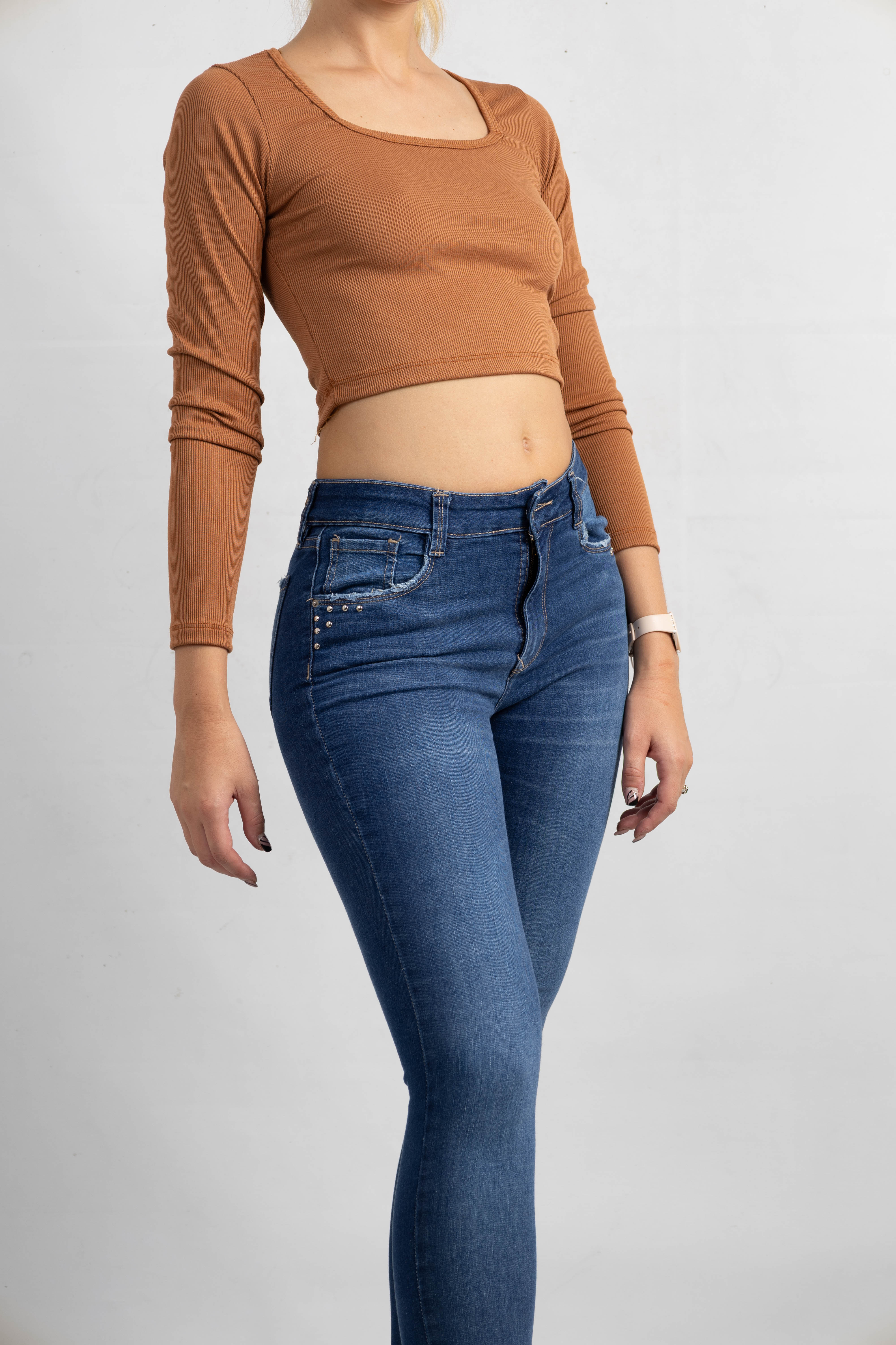 Art. 906 | Chupín clásico pulido bolsillos con tachitas