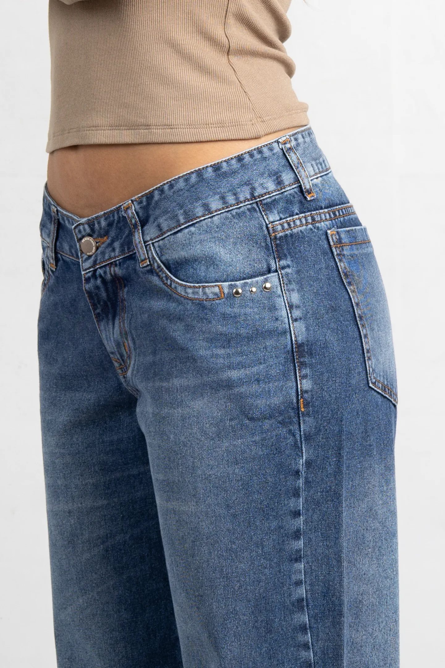 Art. 935 Wide leg Nevado tachitas bolsillo HN TB