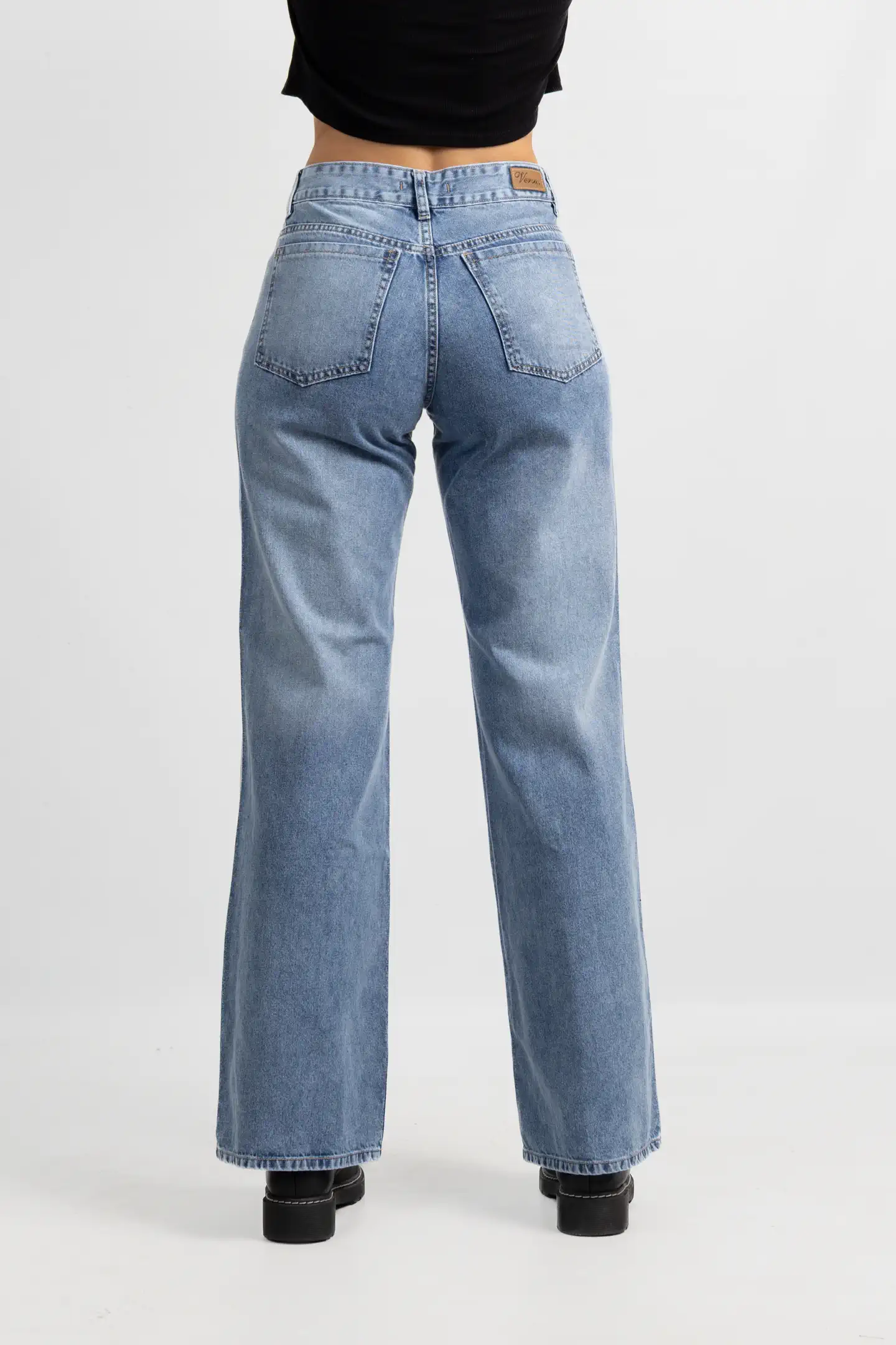Art. 913 | Wide leg Nevado con tachitas HC TM
