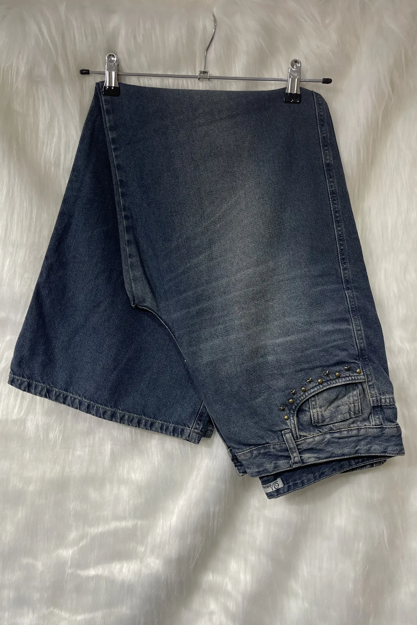 E-8 | Wide leg Oxido Rigido con tachitas TM