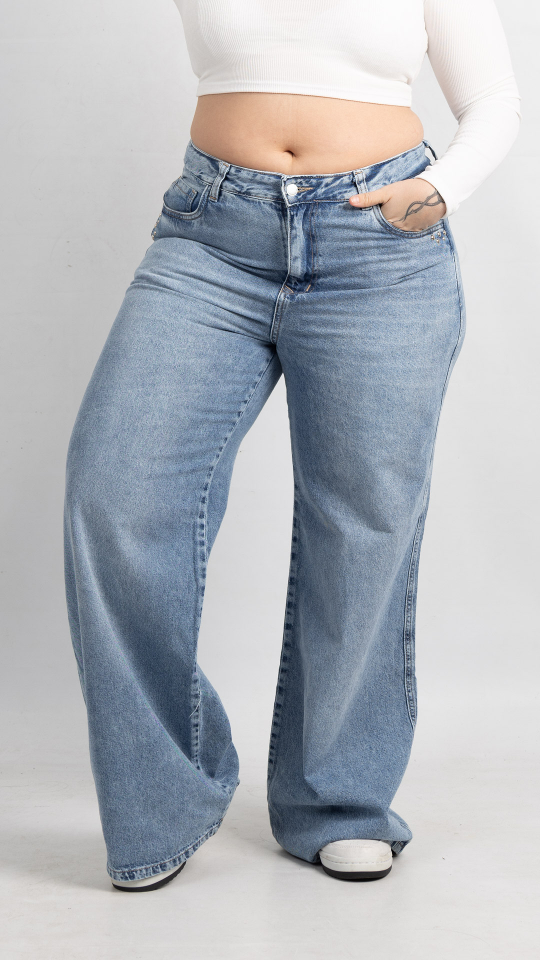 Art. AJ | Wide leg Nevado con tachitas bolsillos TM