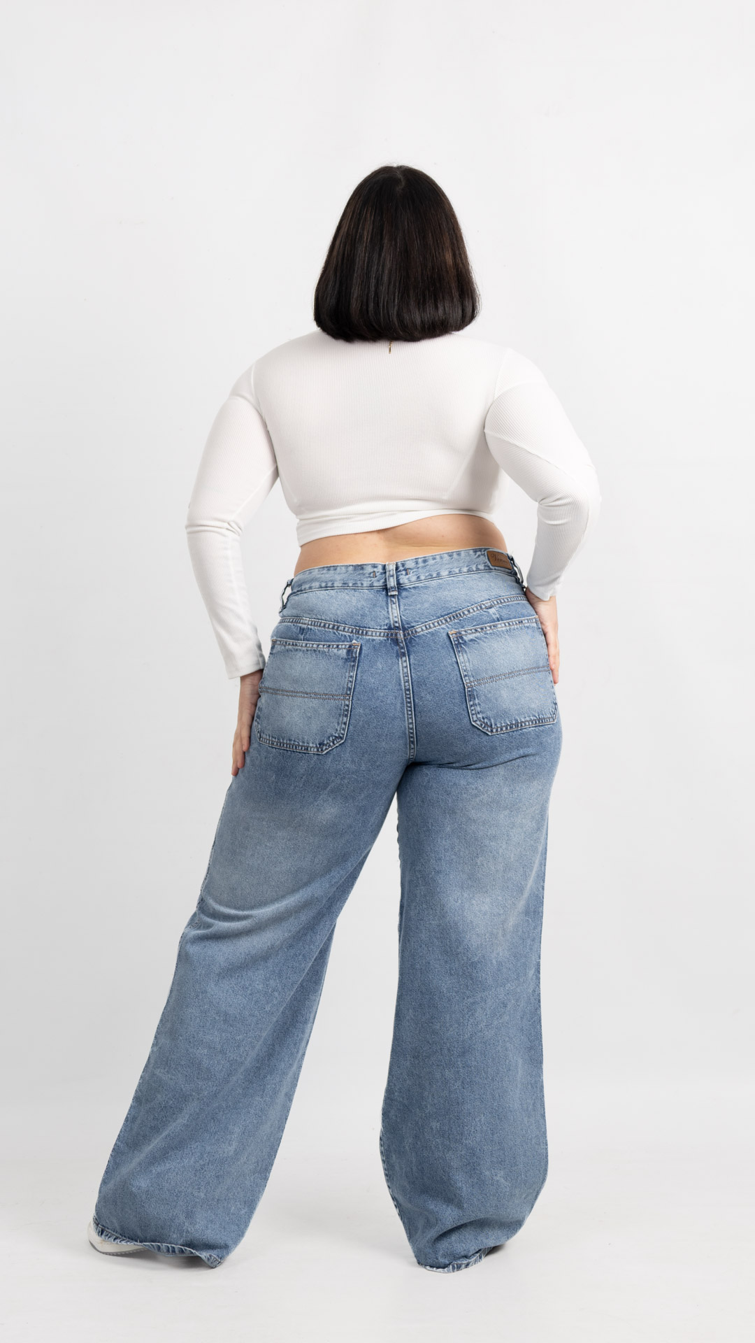 Art. AJ | Wide leg Nevado con tachitas bolsillos TM