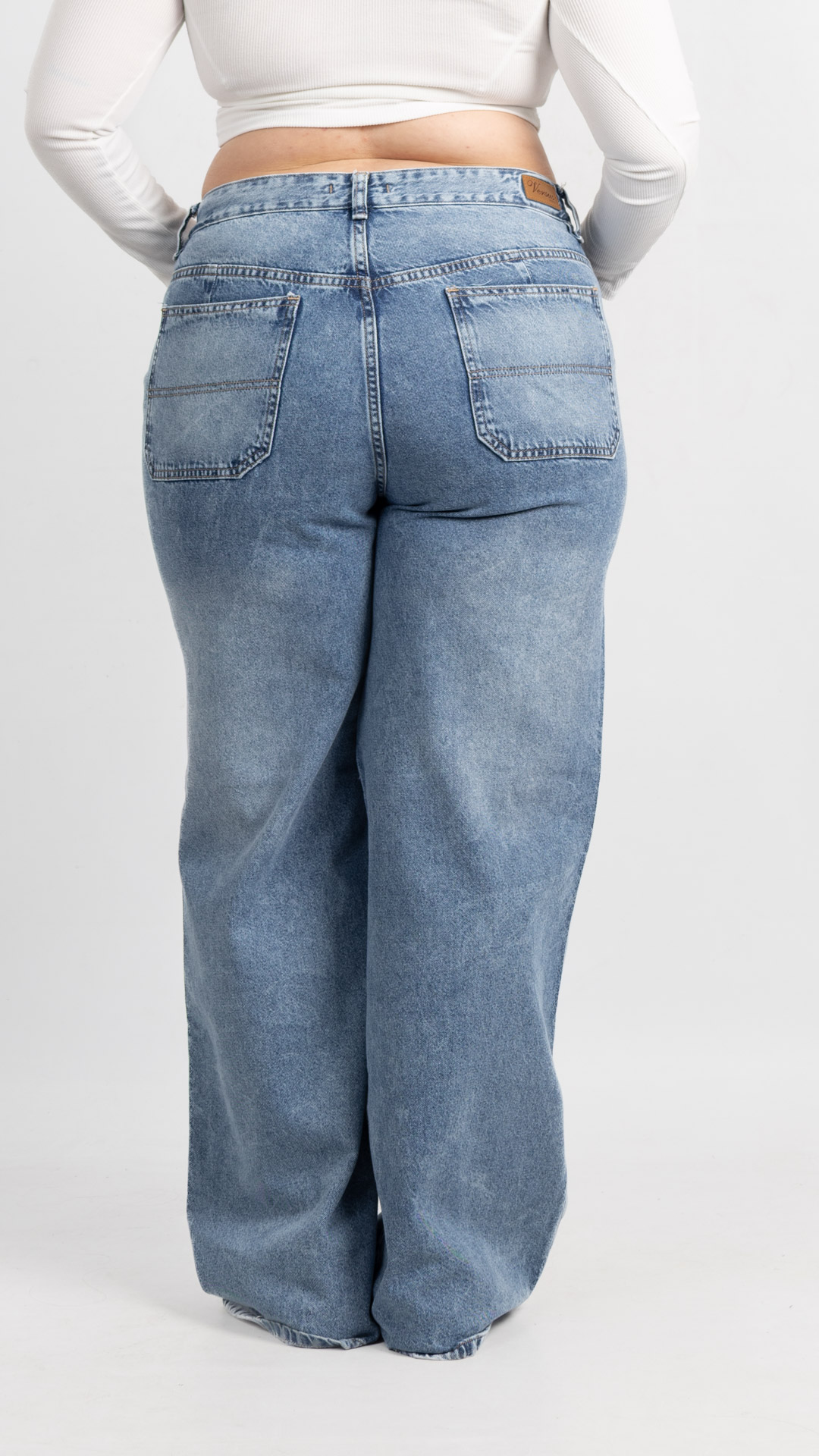Art. AJ | Wide leg Nevado con tachitas bolsillos TM