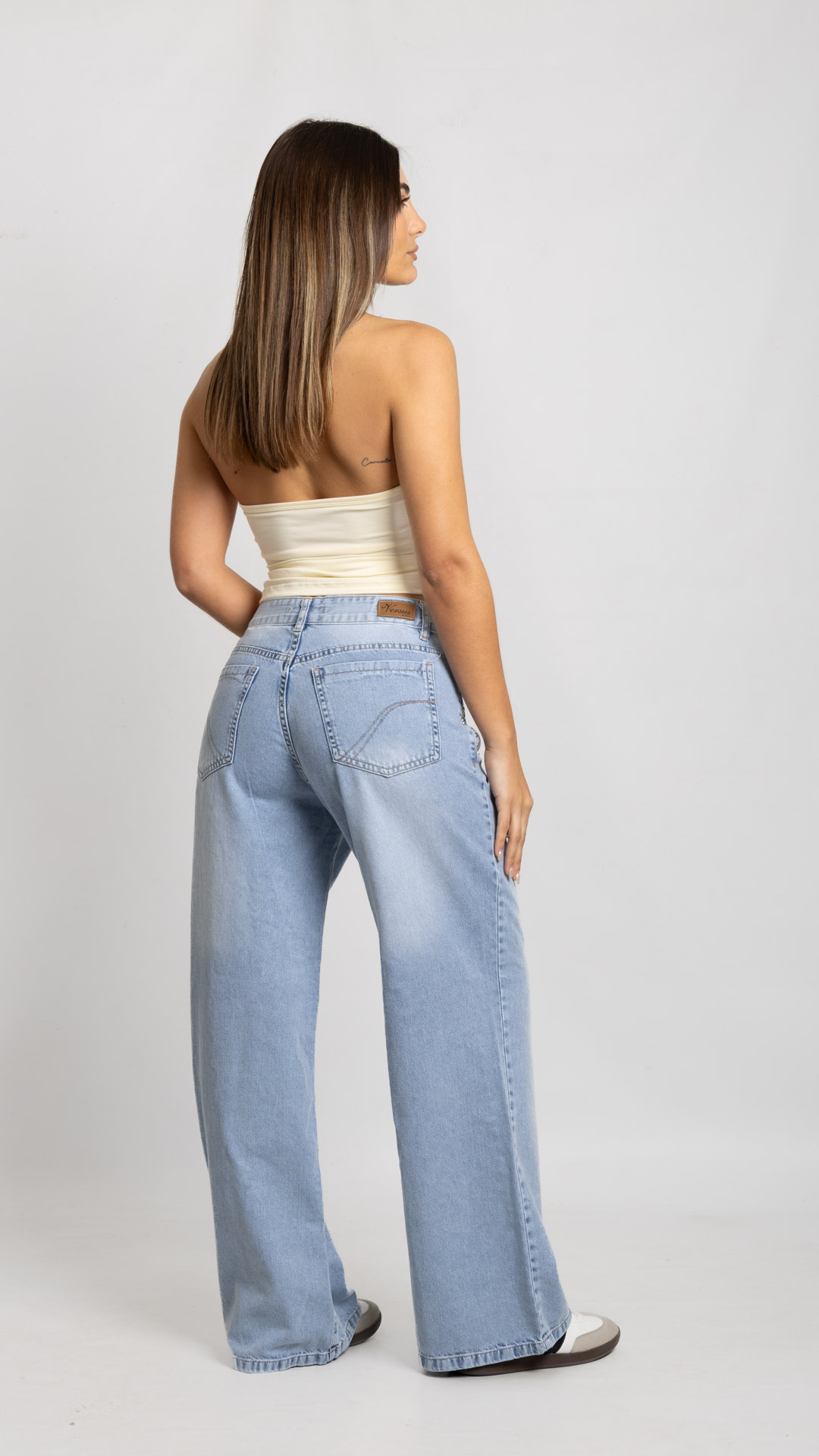Art. 976 | Wide leg Nevado Claro con tachitas bolsillo TM