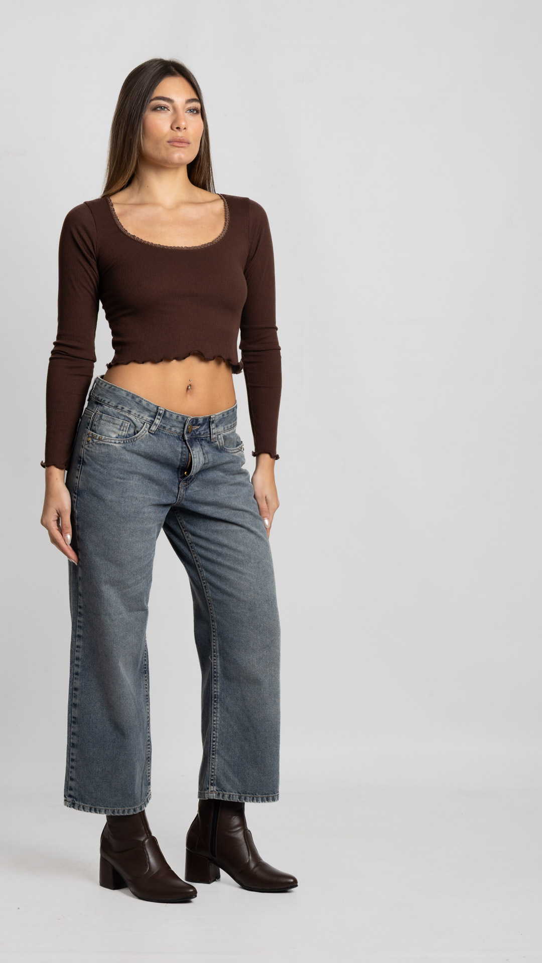 Art. 984 | Cropped Oxido Nevado con tachitas bolsillos TM