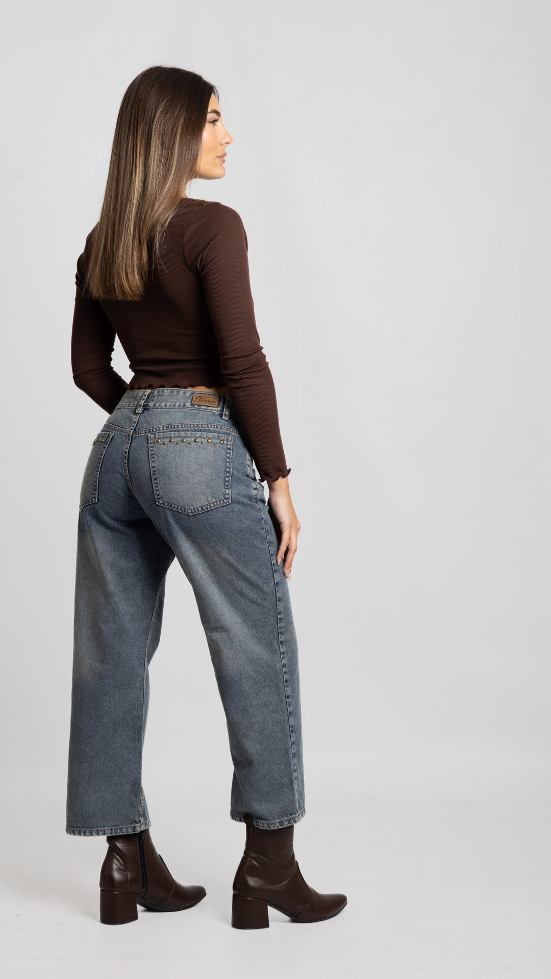 Art. 984 | Cropped Oxido Nevado con tachitas bolsillos TM