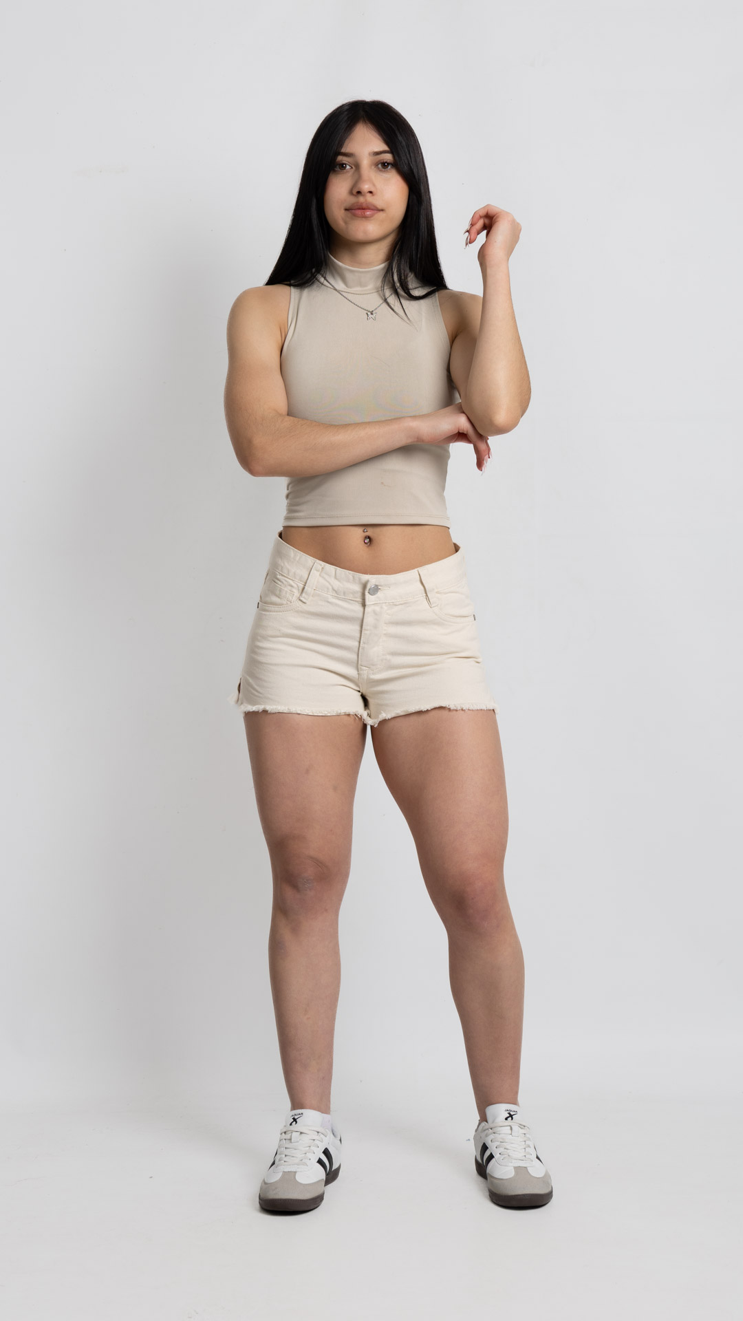 SH-173 SH-173 | Short Natural Desflecado con Abertura TM
