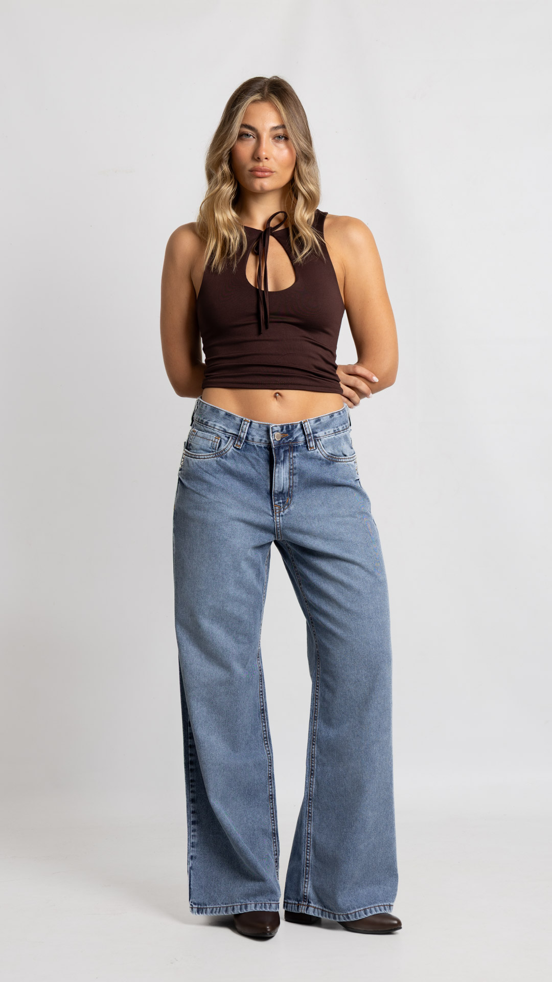 1013 Art. 1013 | Wide Leg Nevado con Tacha TA